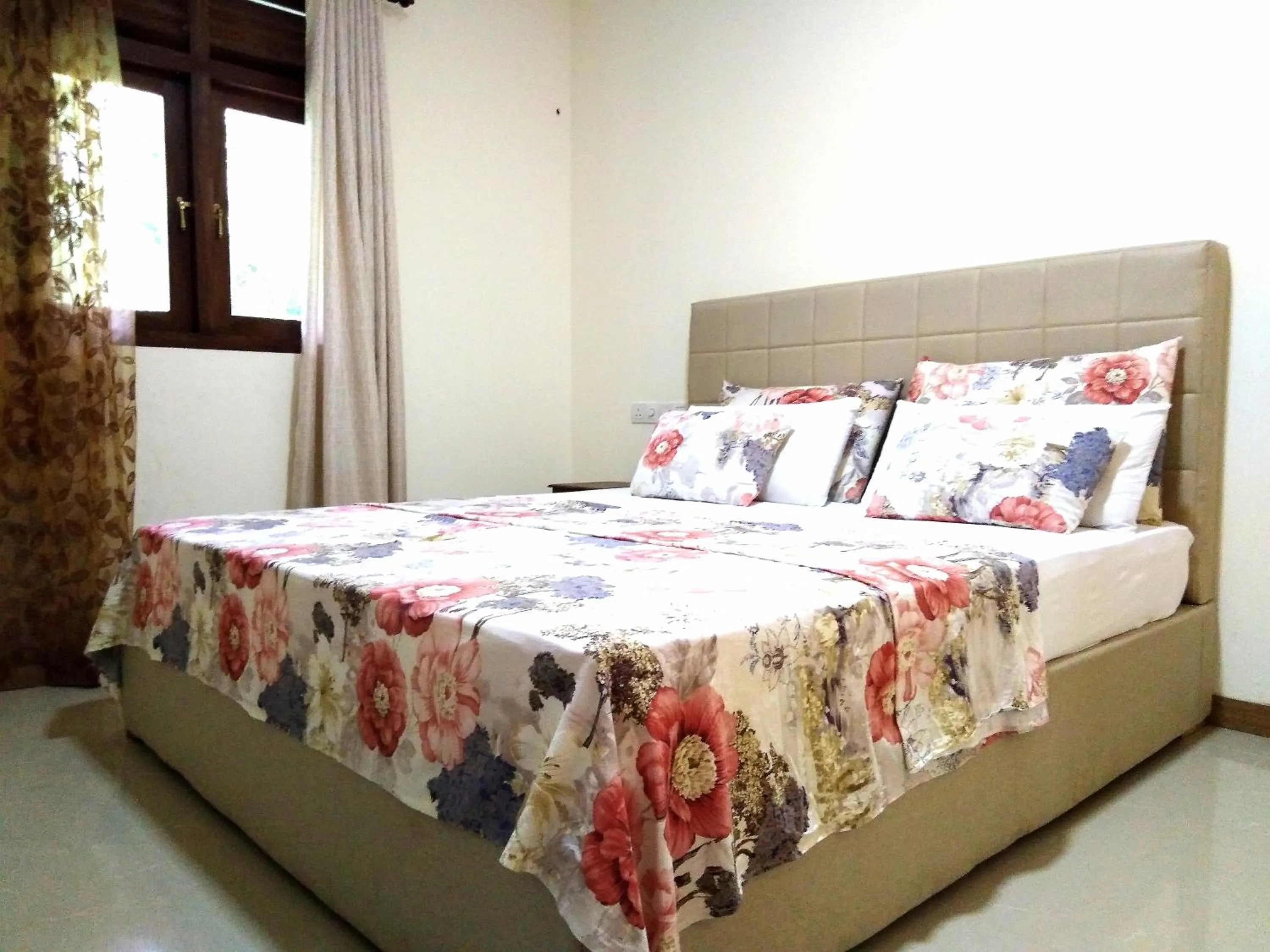 Bed in Sky Residence Hikkaduwa