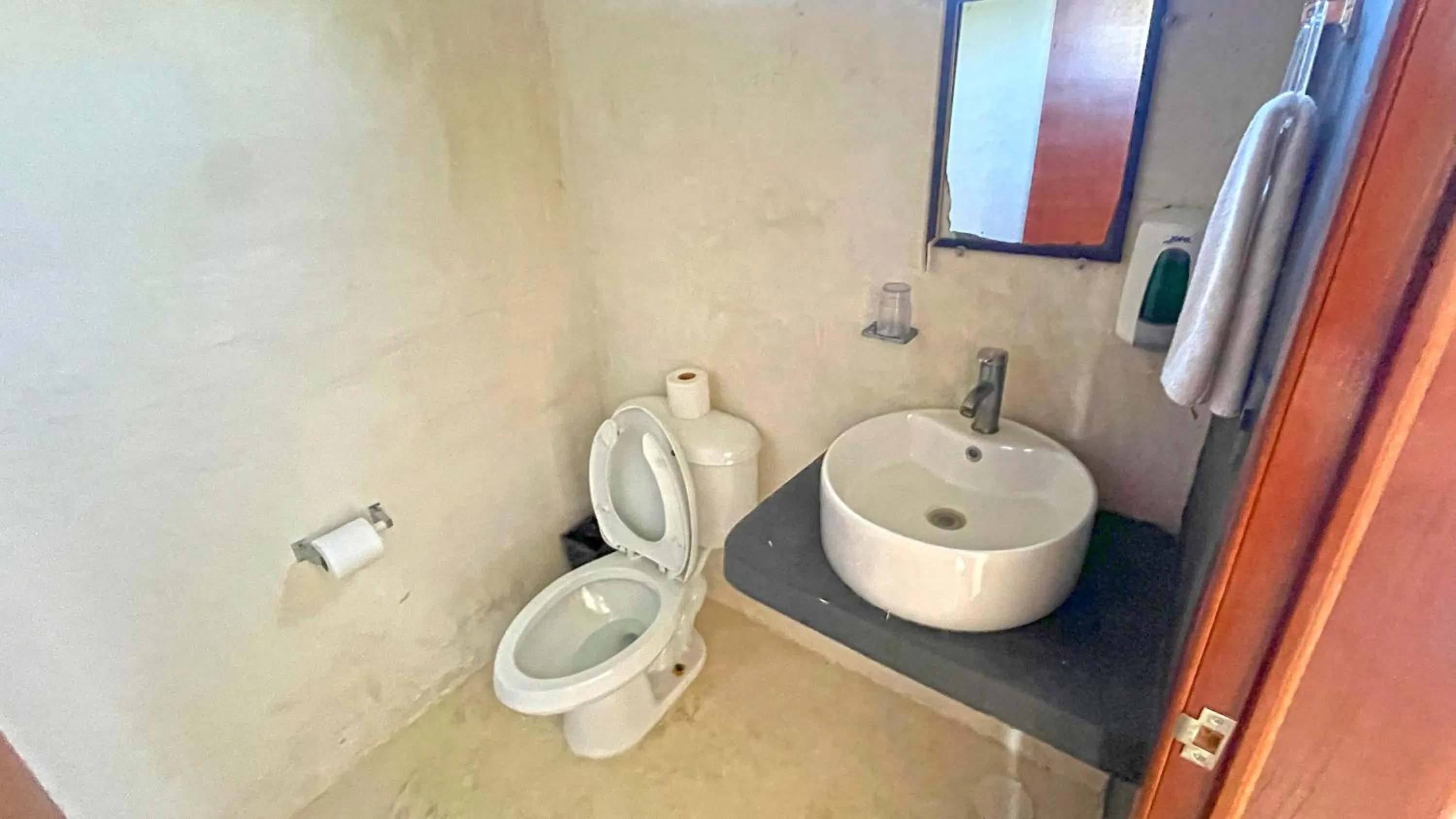 Bathroom in Casa Tekio Holbox By Kin Studios