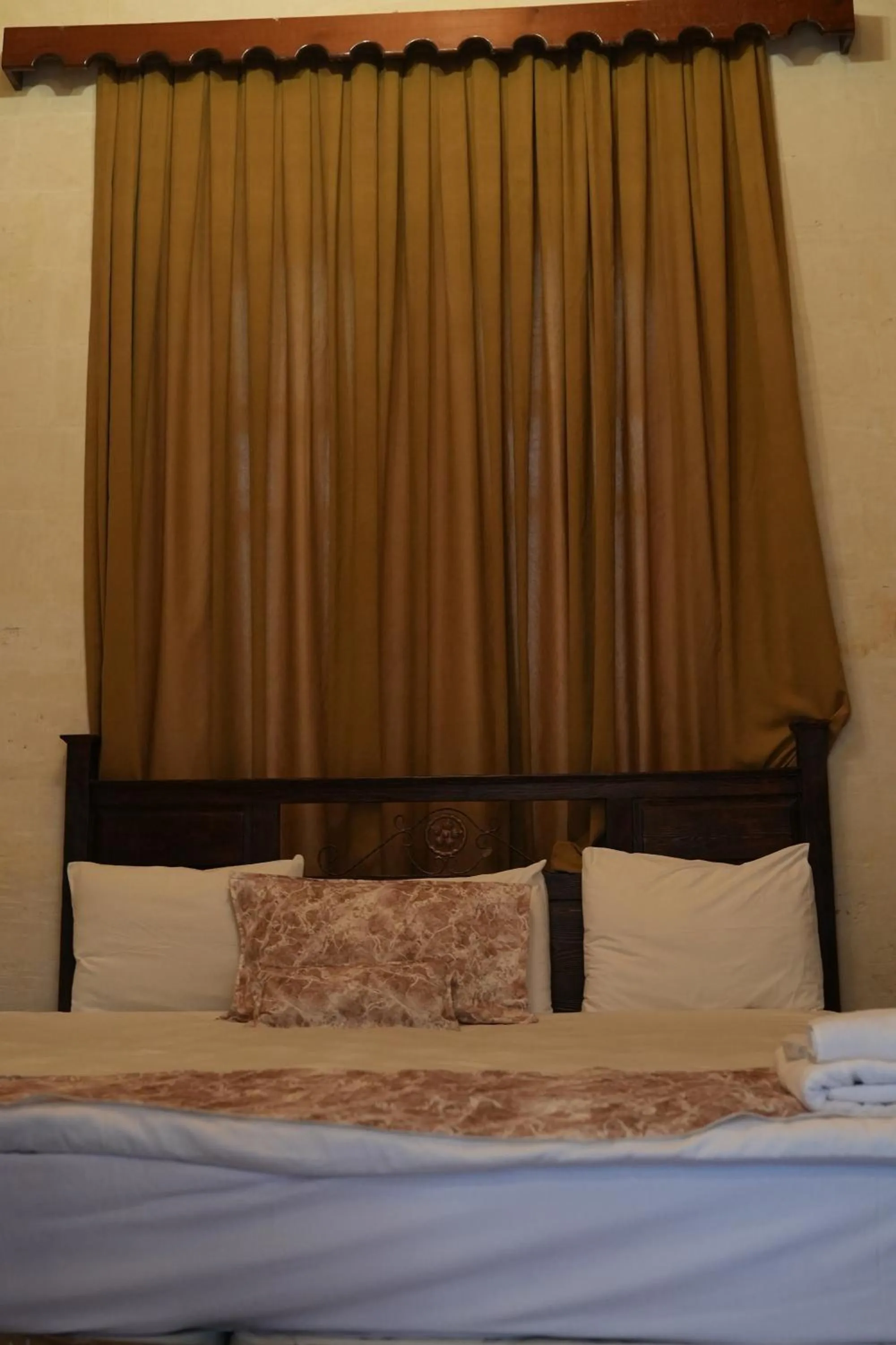 Bedroom, Bed in JOSELİN HOTEL