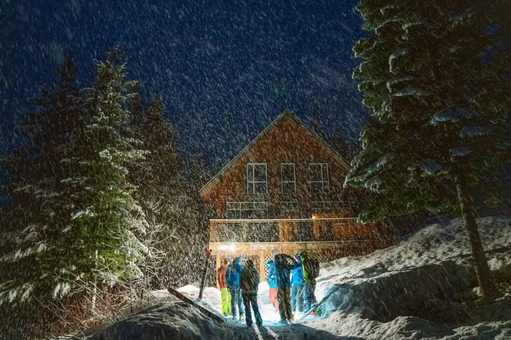 Hot Tub Cool Views: Roaring Creek Cabin