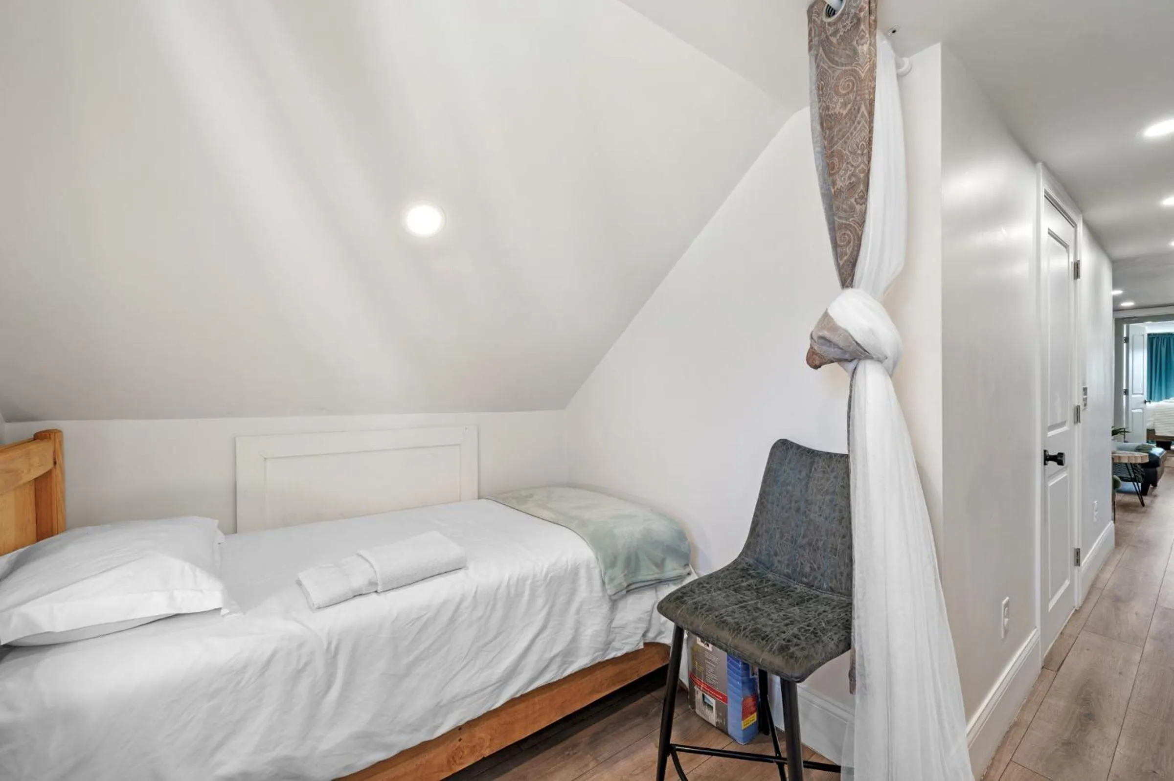 Bed in Roslindale village condos