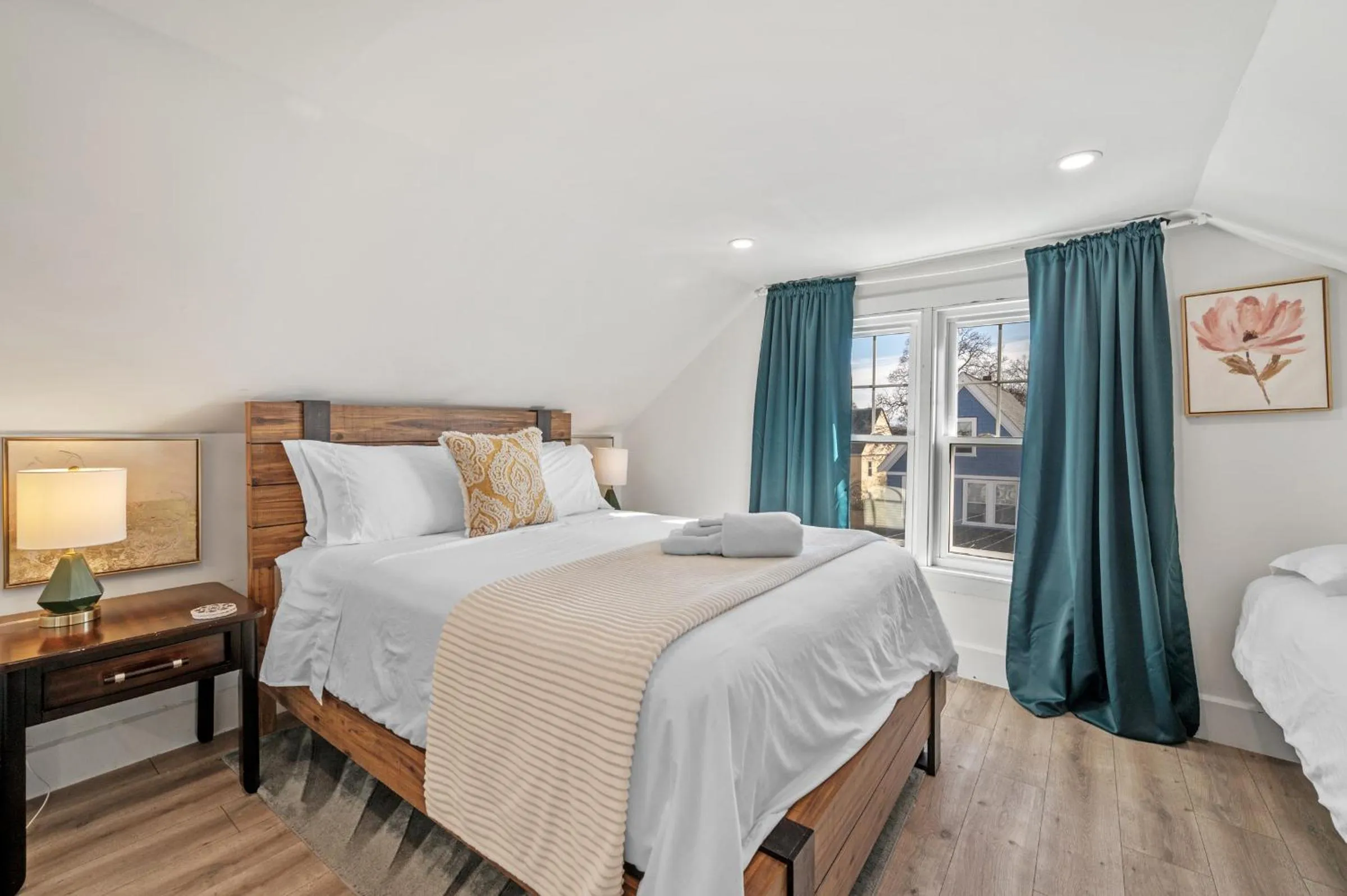 Bed in Roslindale village condos