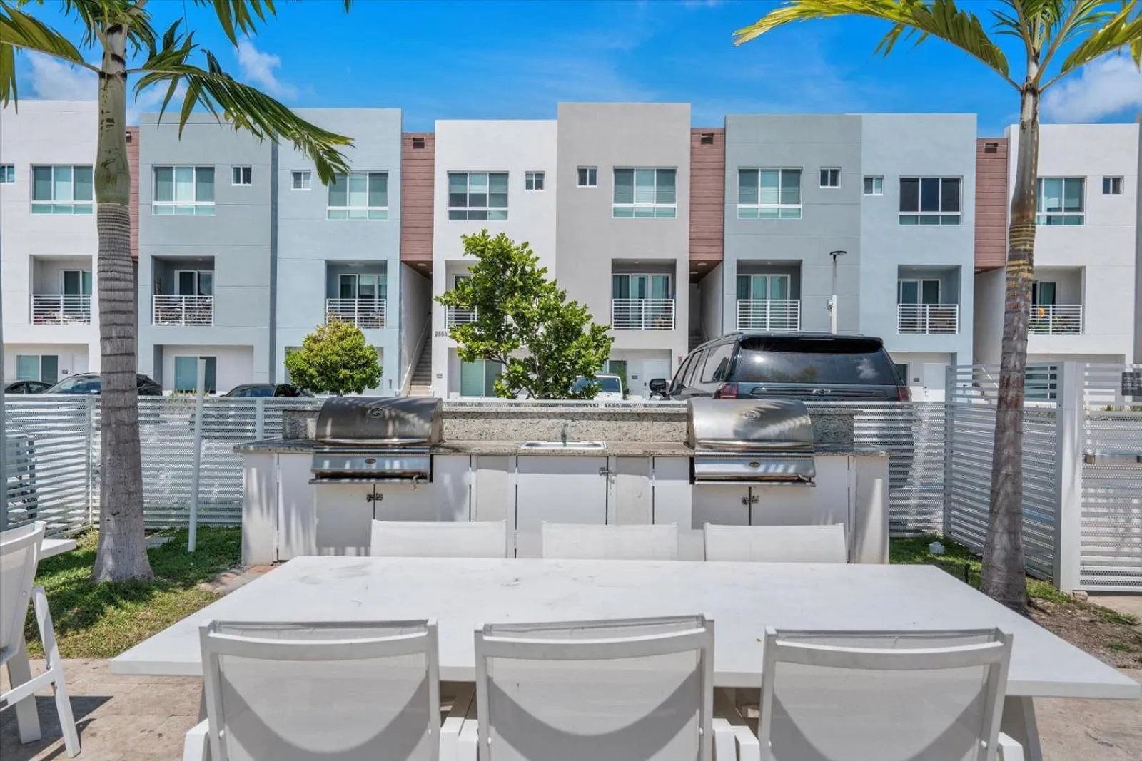 Property building in Lofts of Aventura