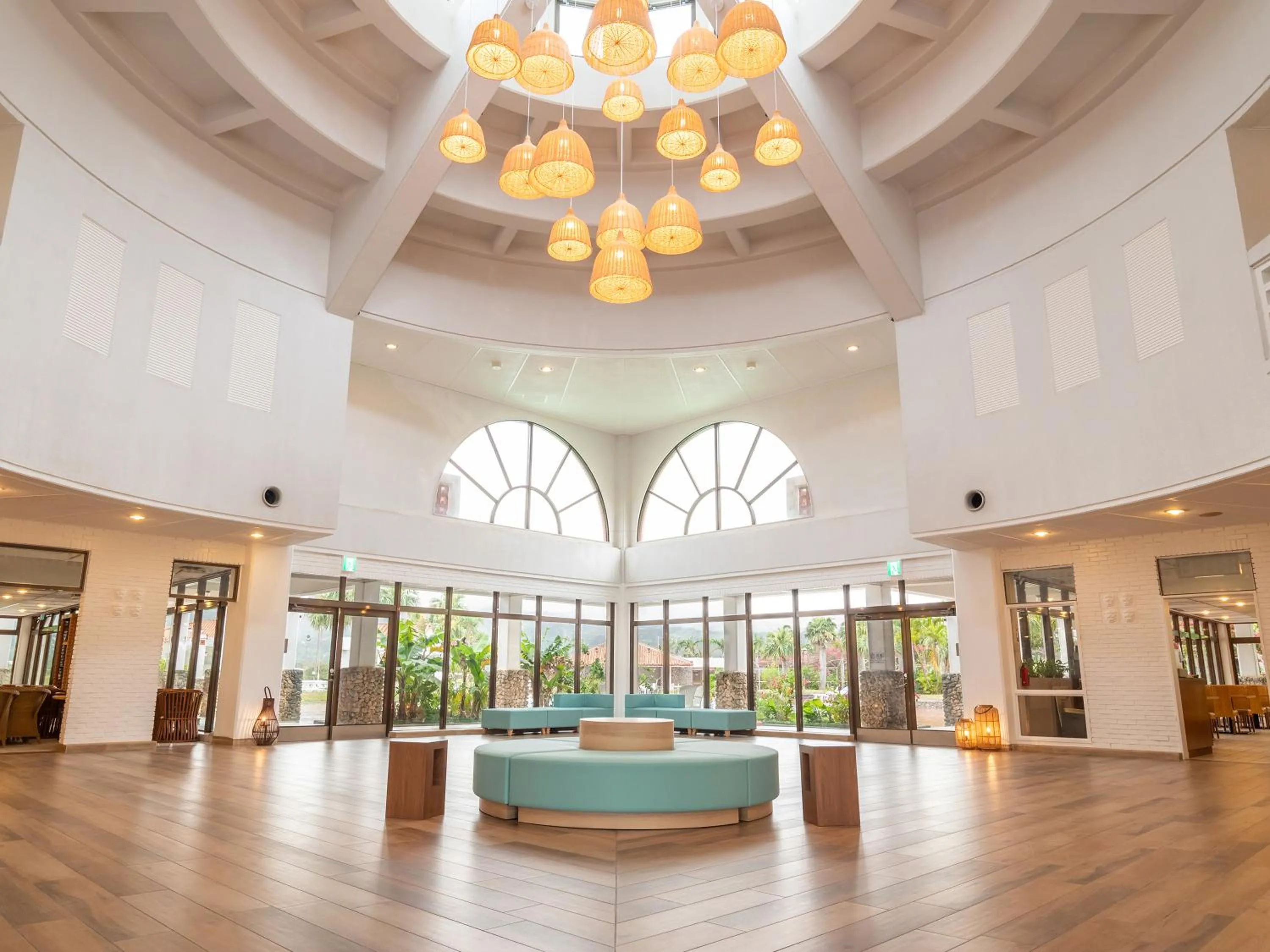 Lobby or reception in Watermark Hotel Okinawa Kume Island