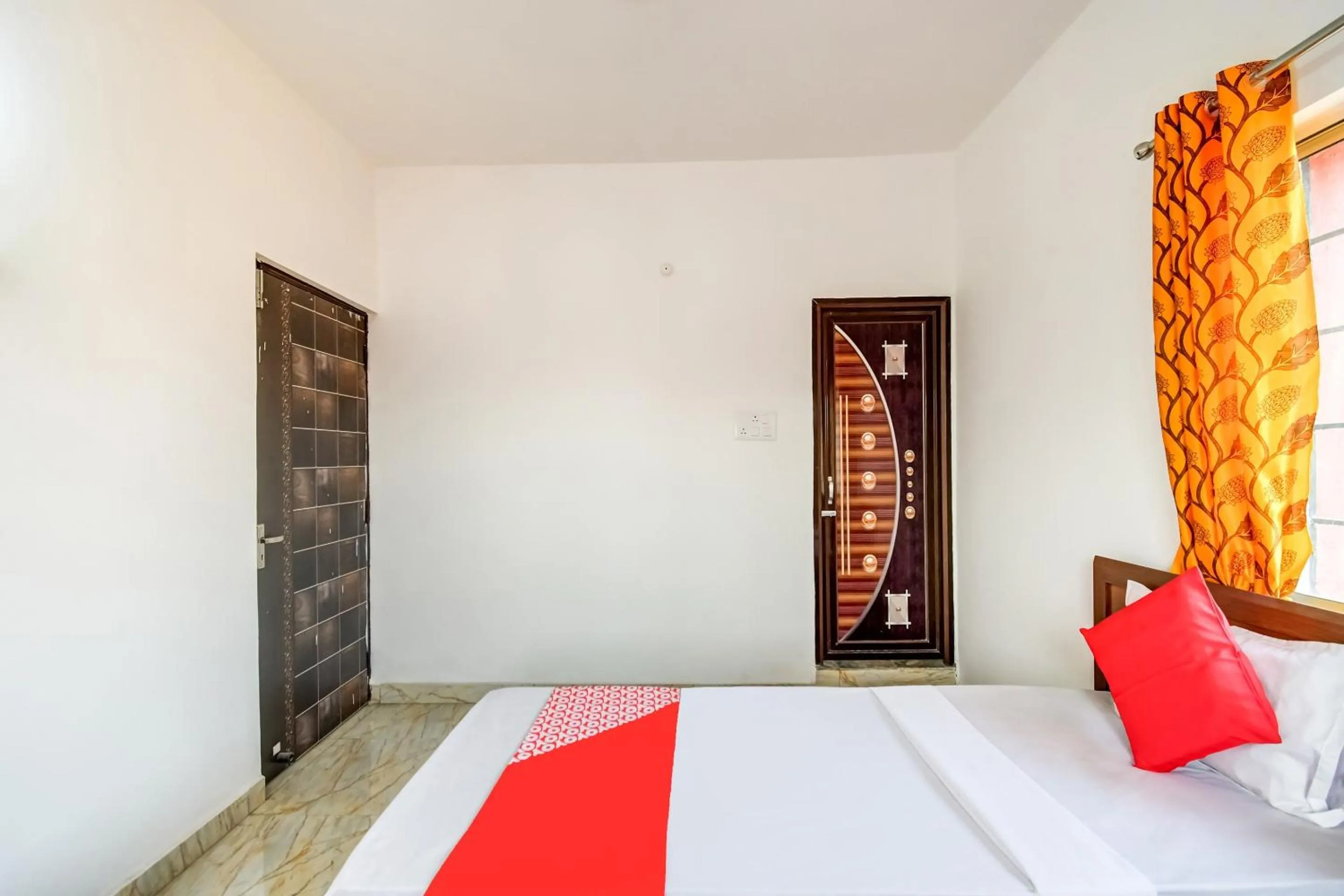 Bedroom, Bed in Hotel O Creation Premium