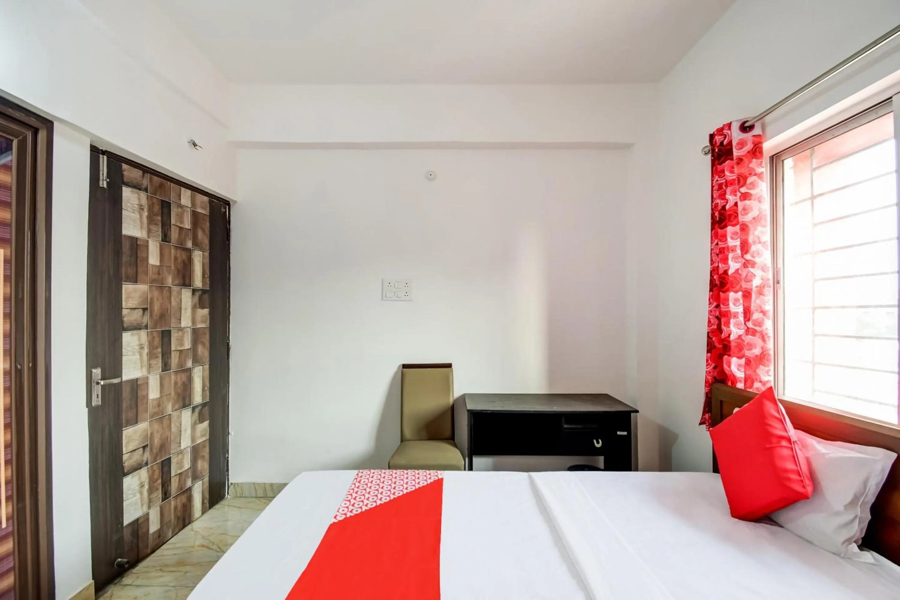 Bedroom, Bed in Hotel O Creation Premium