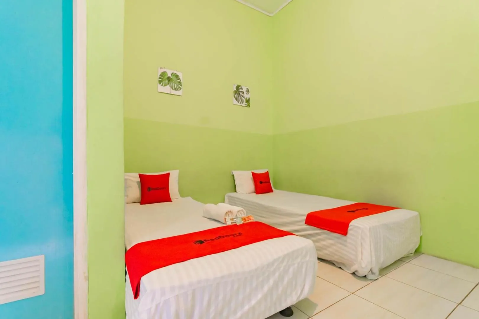 Bedroom, Bed in RedDoorz near Tugu Pramuka Cianjur