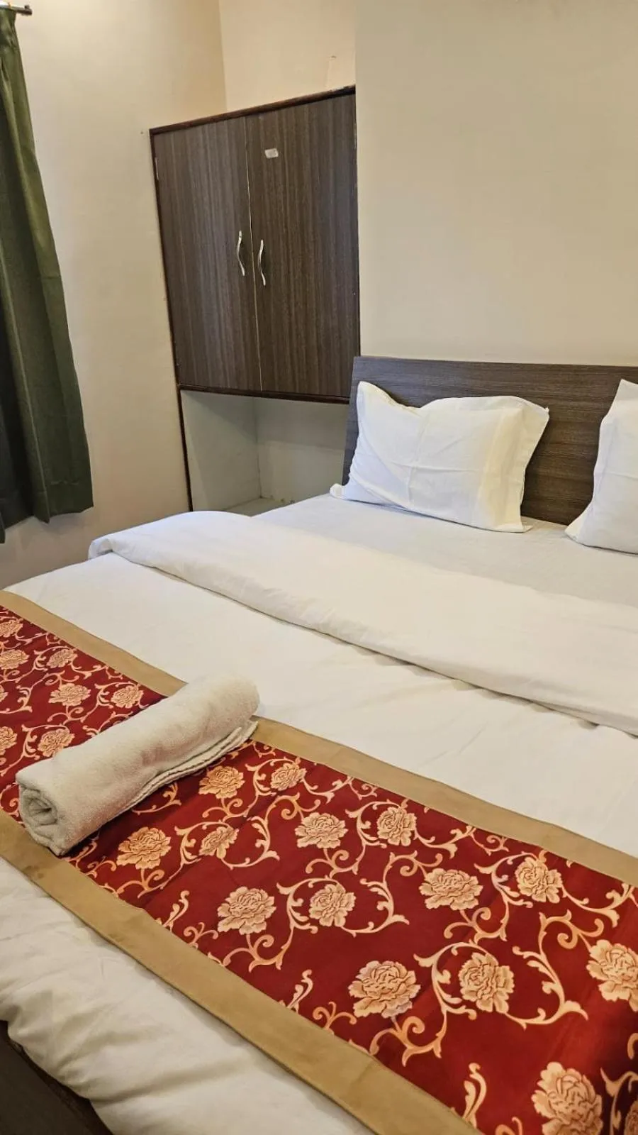 Bedroom, Bed in Bluebells Varanasi