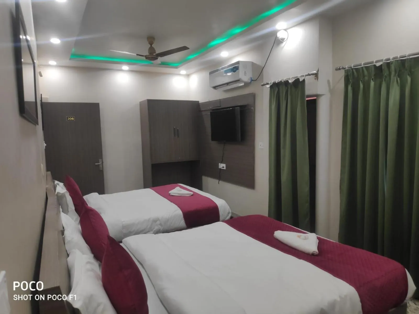 Bedroom, Bed in Bluebells Varanasi