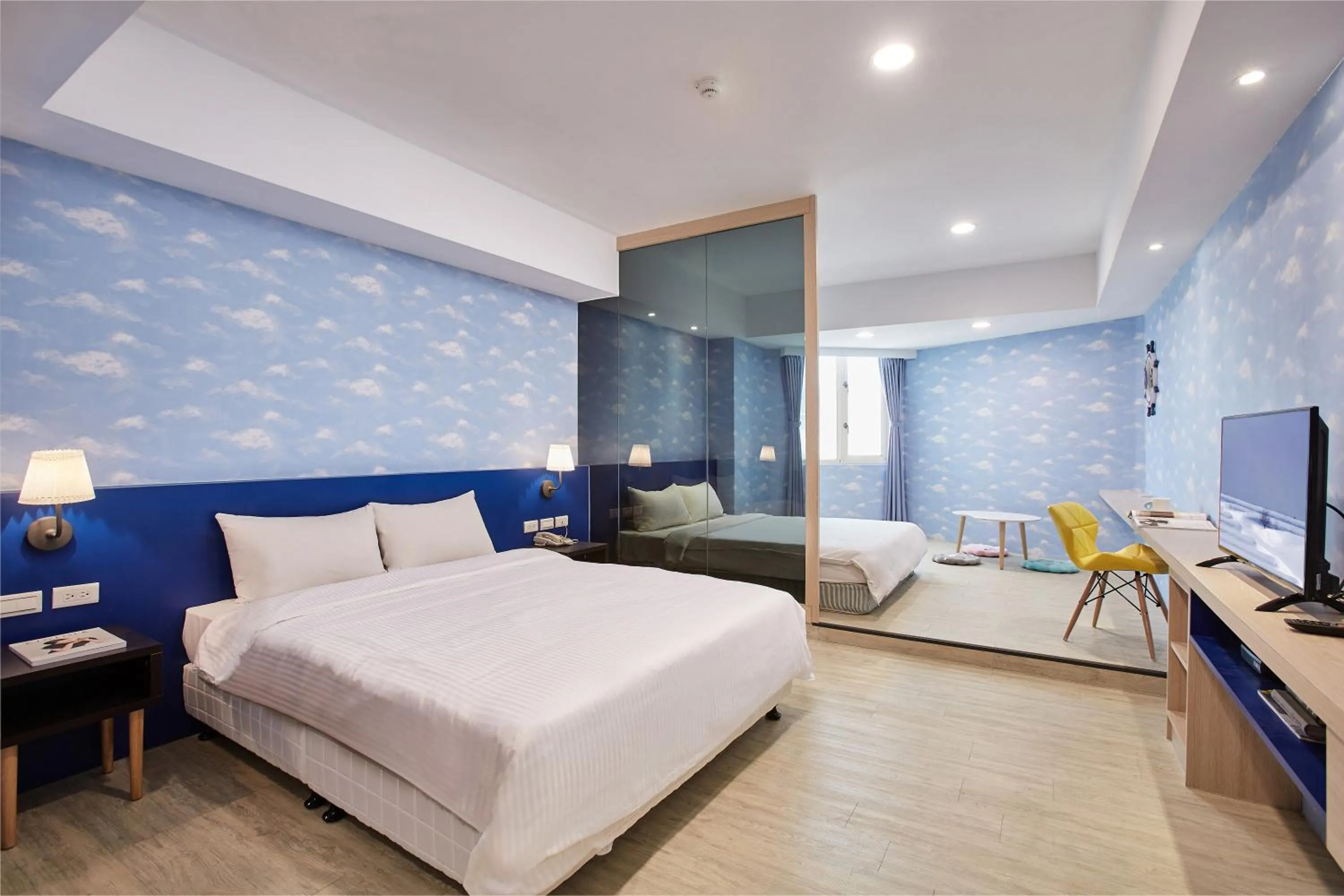 Photo of the whole room, Bed in Kenting City Gate Hotel