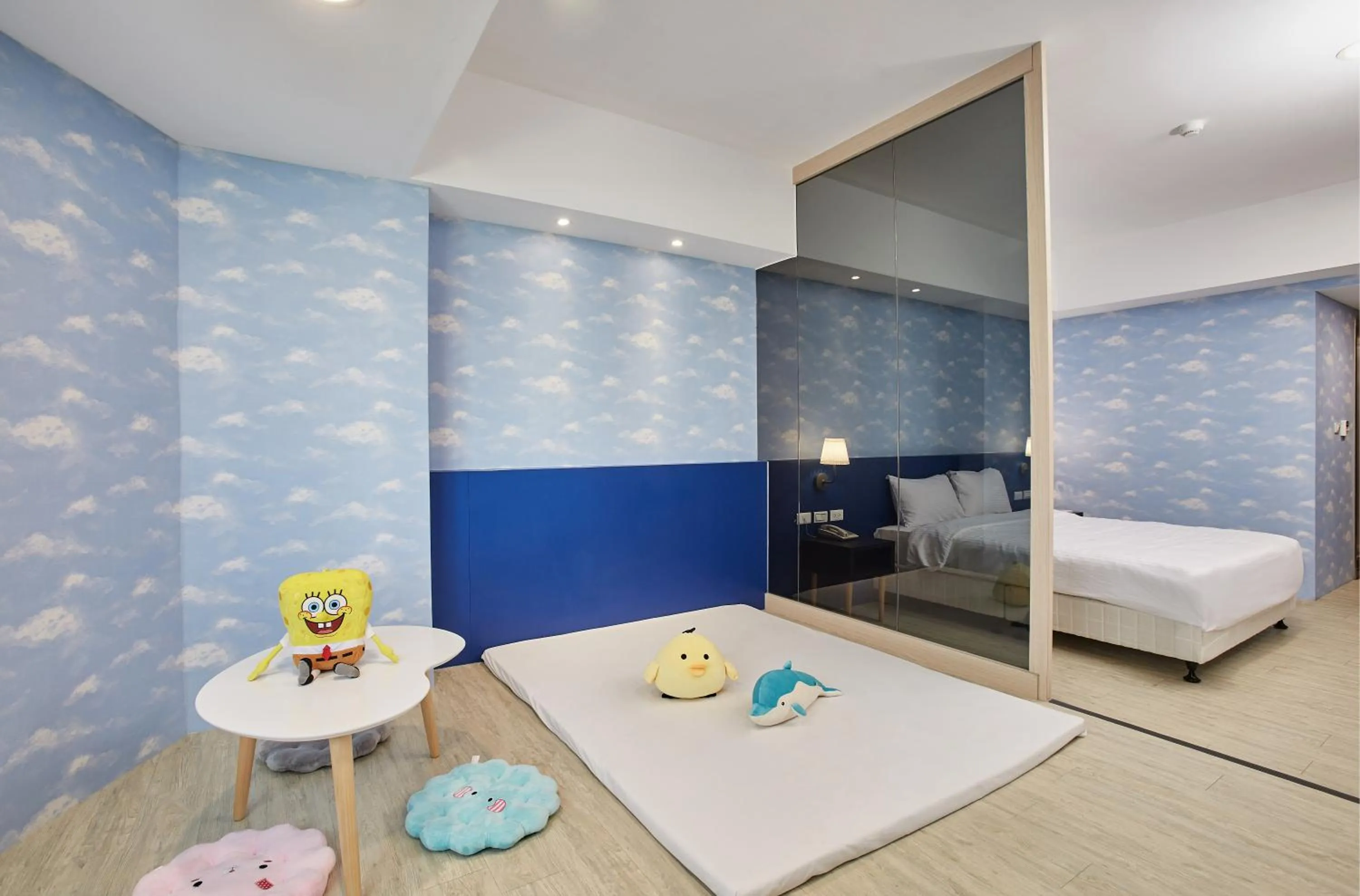 Photo of the whole room, Bed in Kenting City Gate Hotel