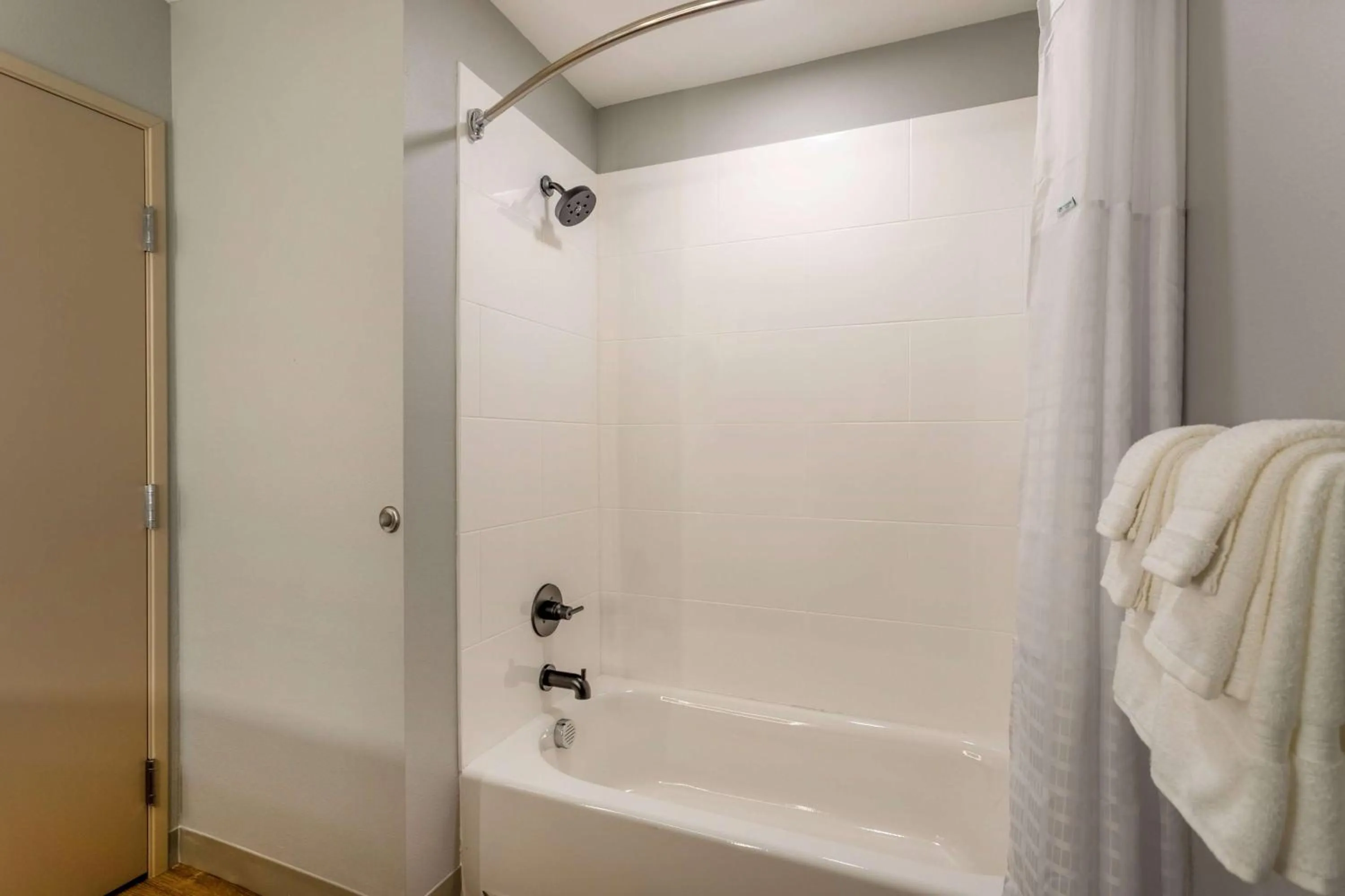 TV and multimedia in AmericInn by Wyndham San Angelo