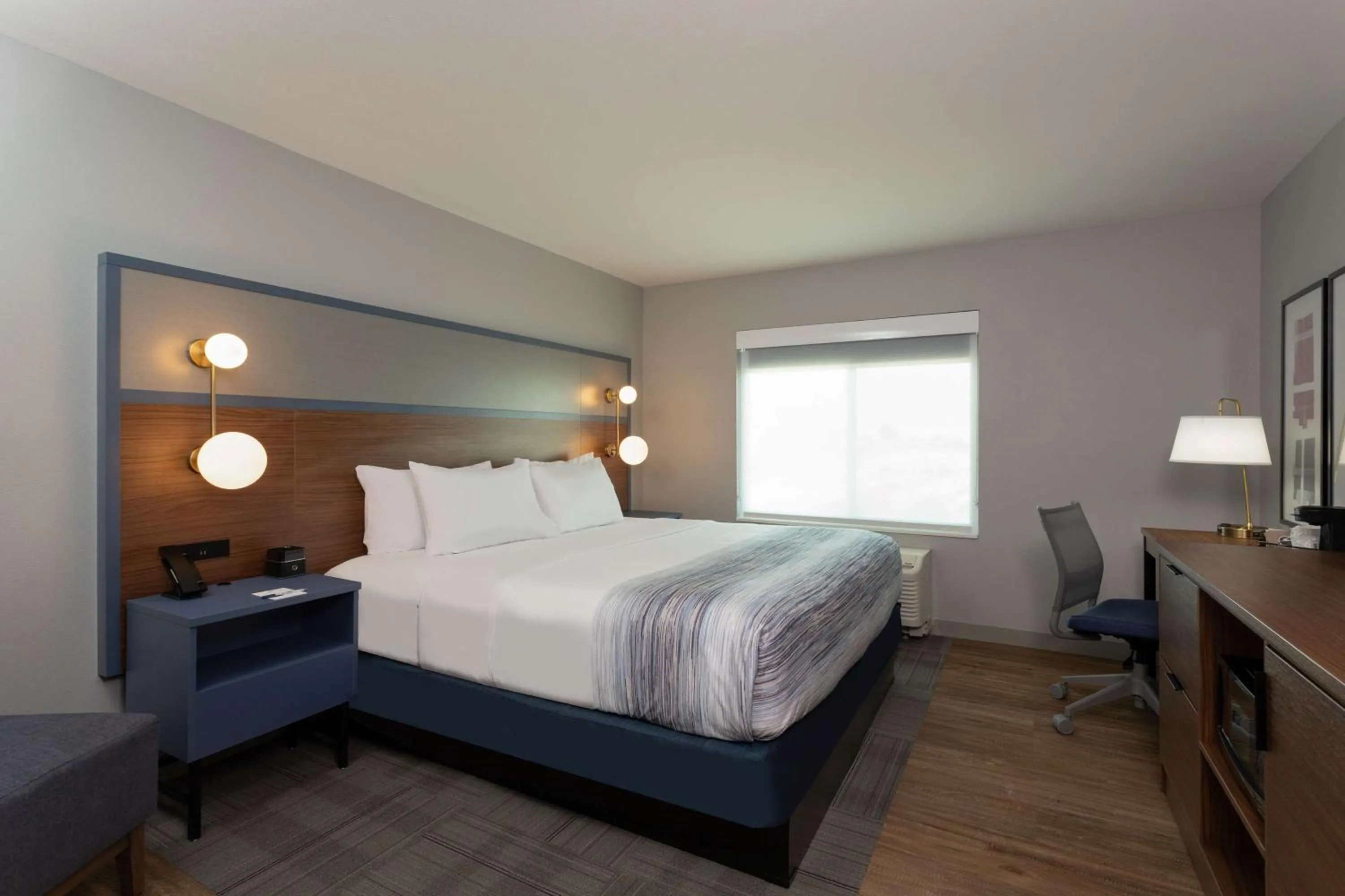 Photo of the whole room, Bed in AmericInn by Wyndham San Angelo