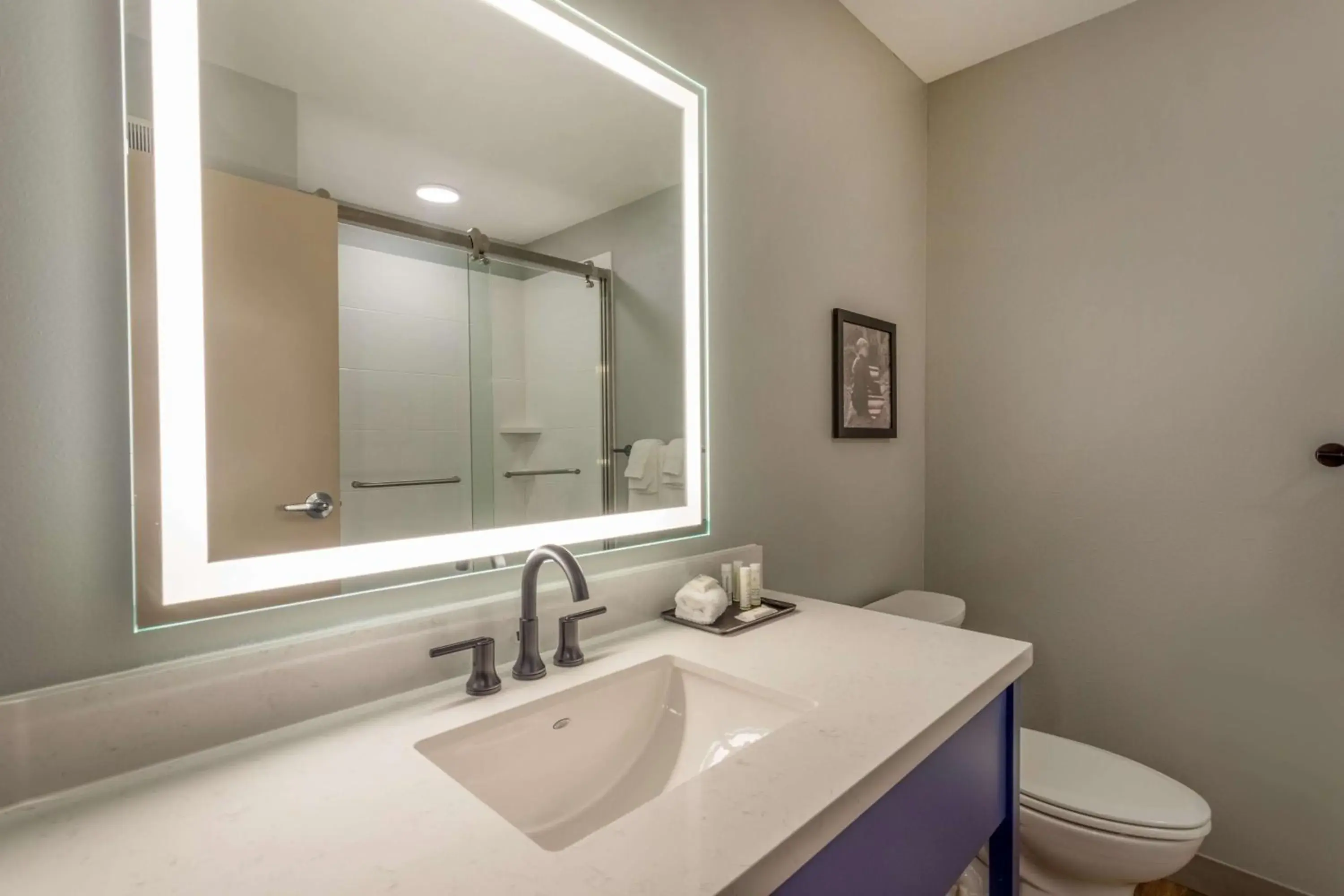 Business King Room - Non-Smoking in AmericInn by Wyndham San Angelo Business King Room - Non-Smoking in AmericInn by Wyndham San Angelo