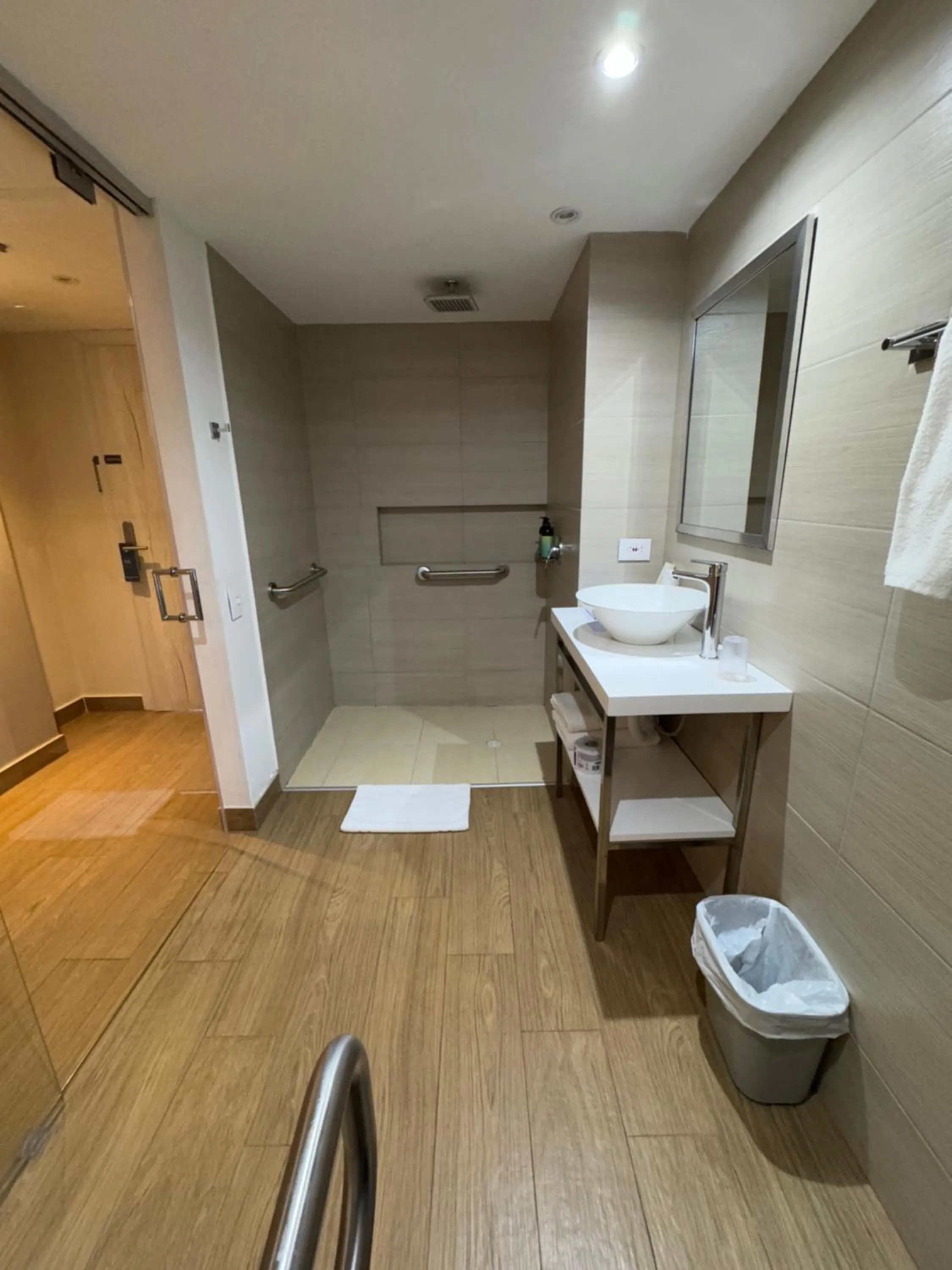 Shower in Wyndham Garden Cartagena