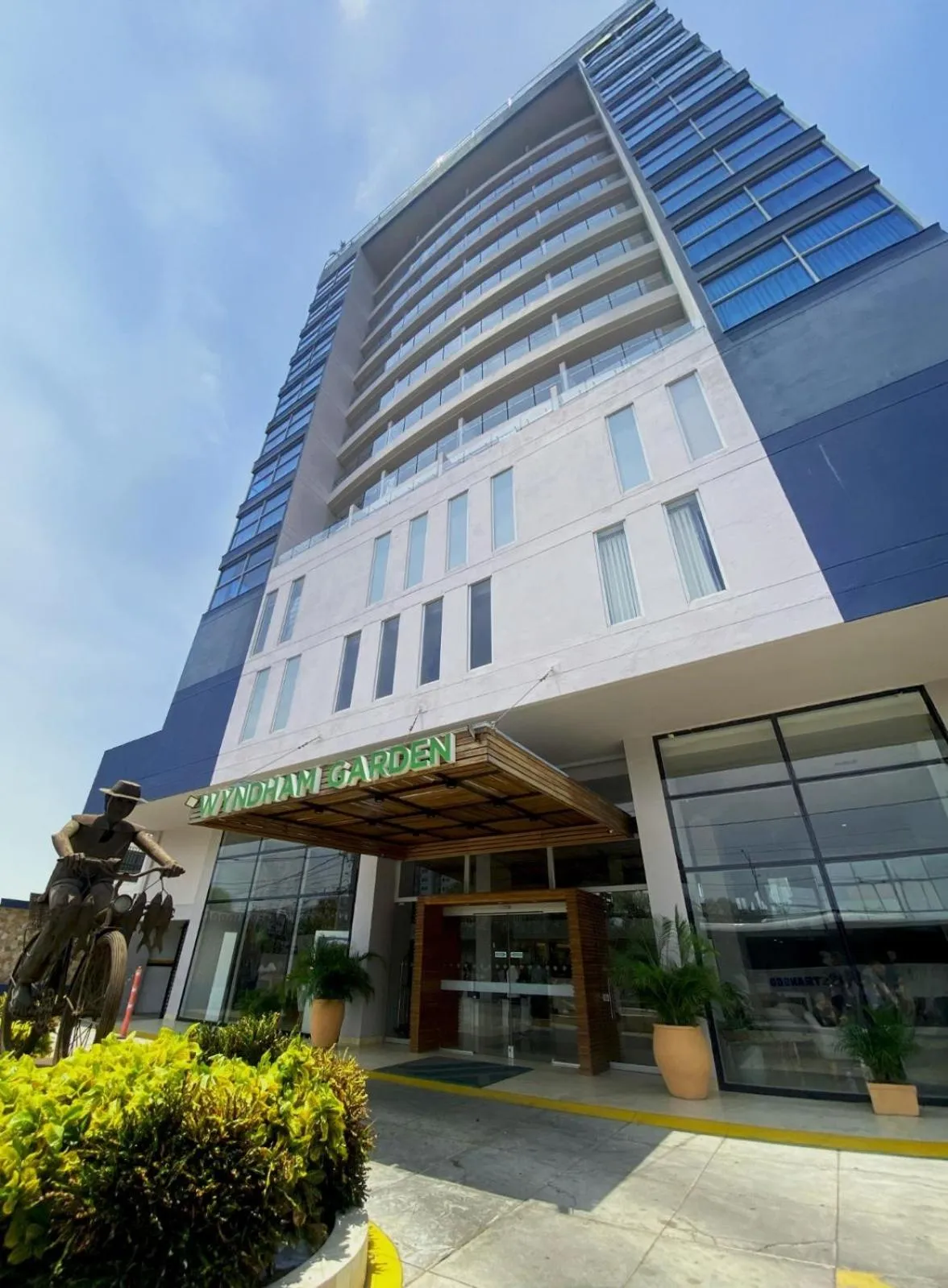 Property building in Wyndham Garden Cartagena