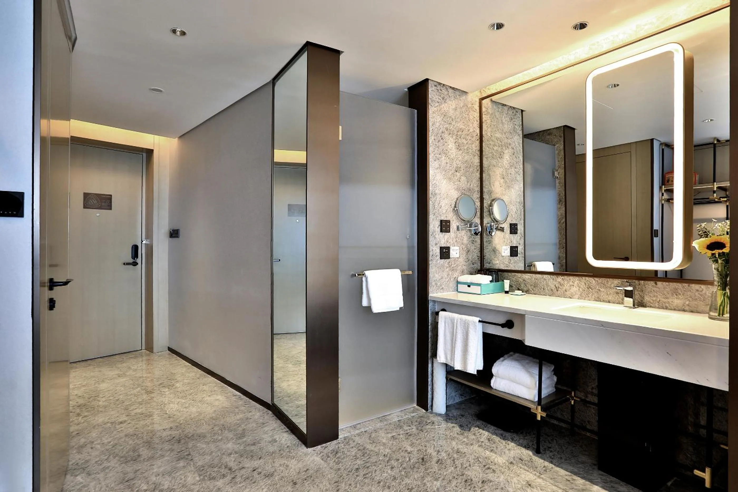 Bathroom in Wyndham Garden Hangzhou Yuhang