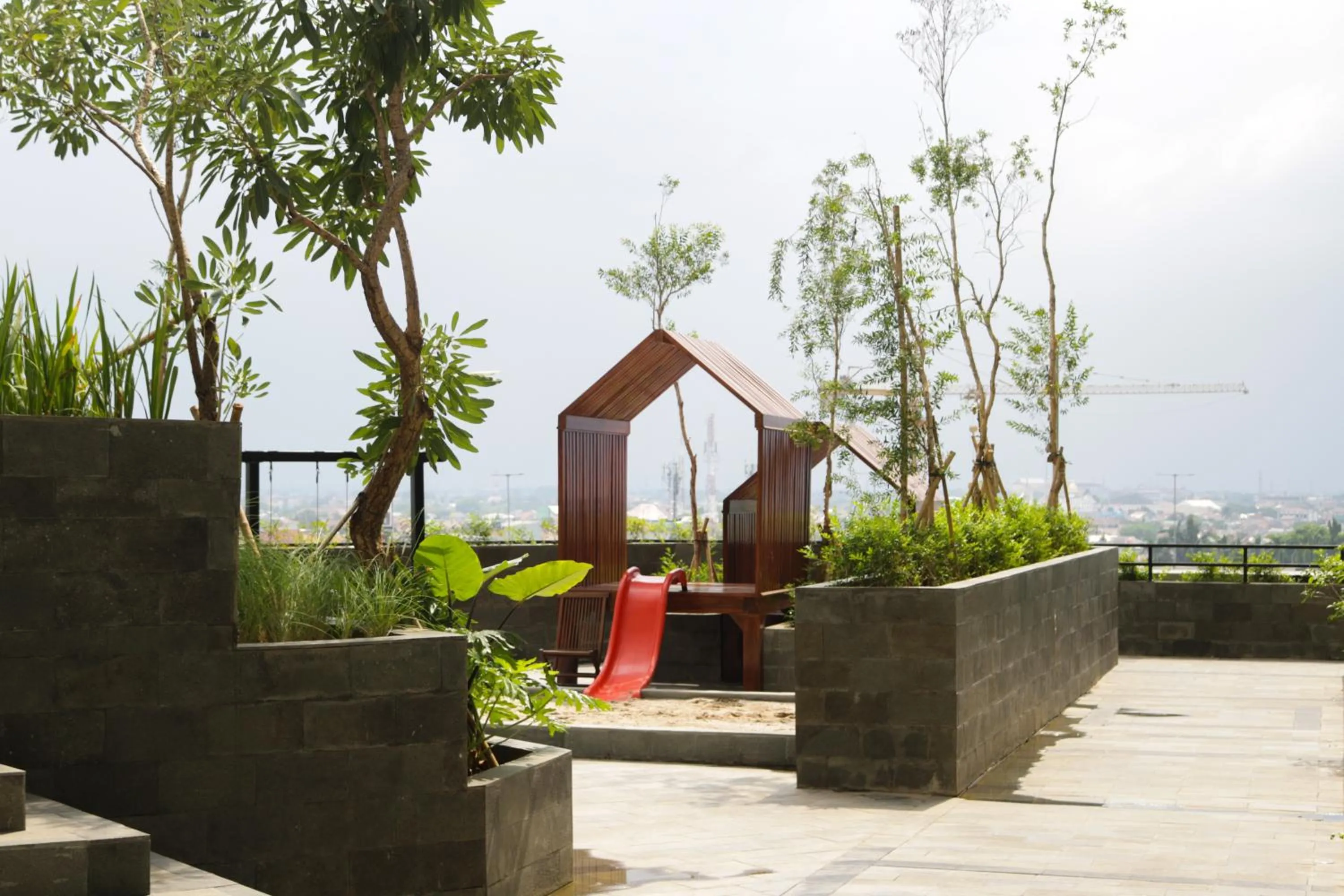 Garden in StayG Eastern Green by GranDhika - Bekasi