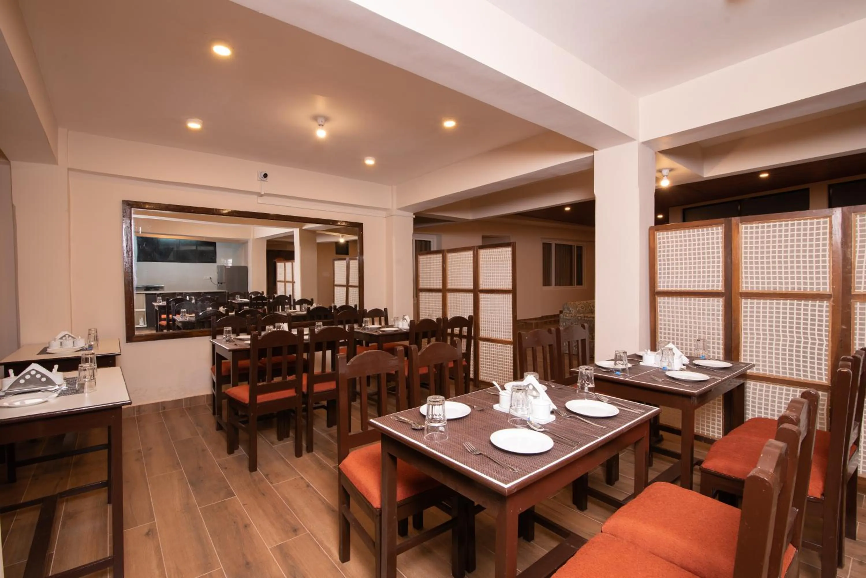 Restaurant/places to eat in Hotel Shambhala