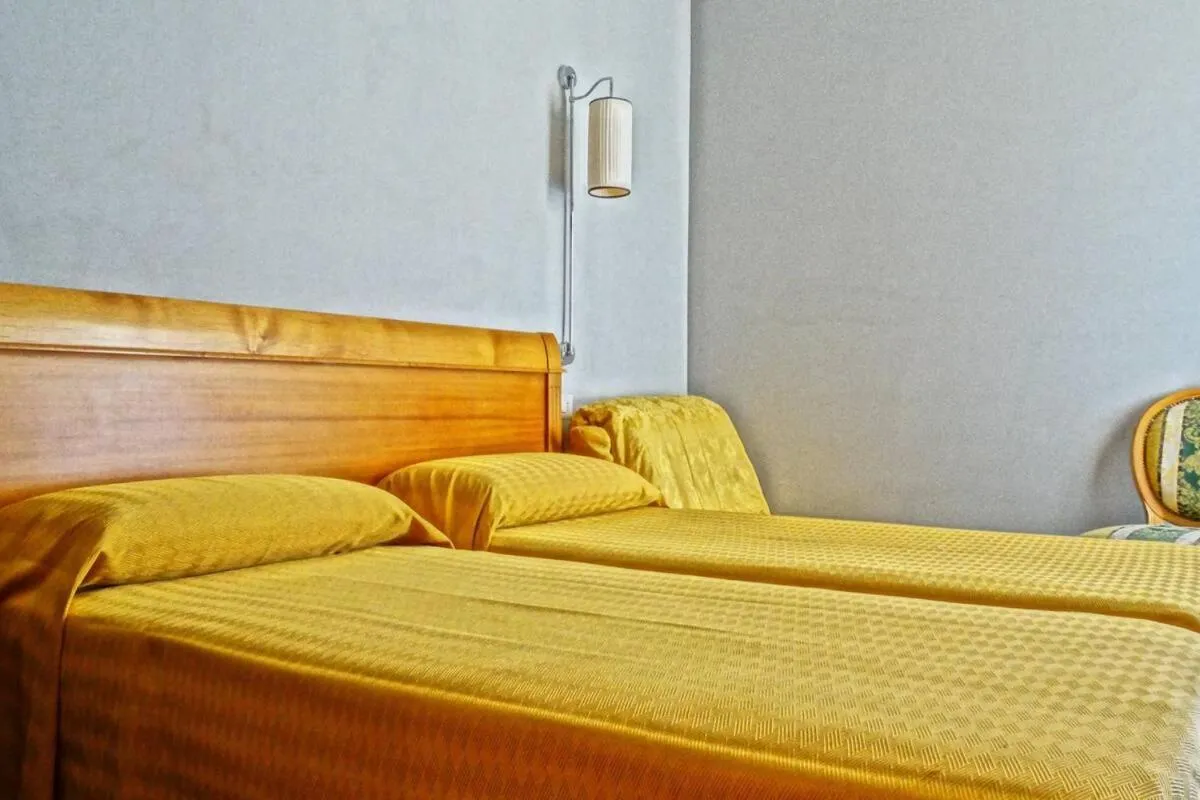 Bedroom, Bed in Hotel dei Quiriti