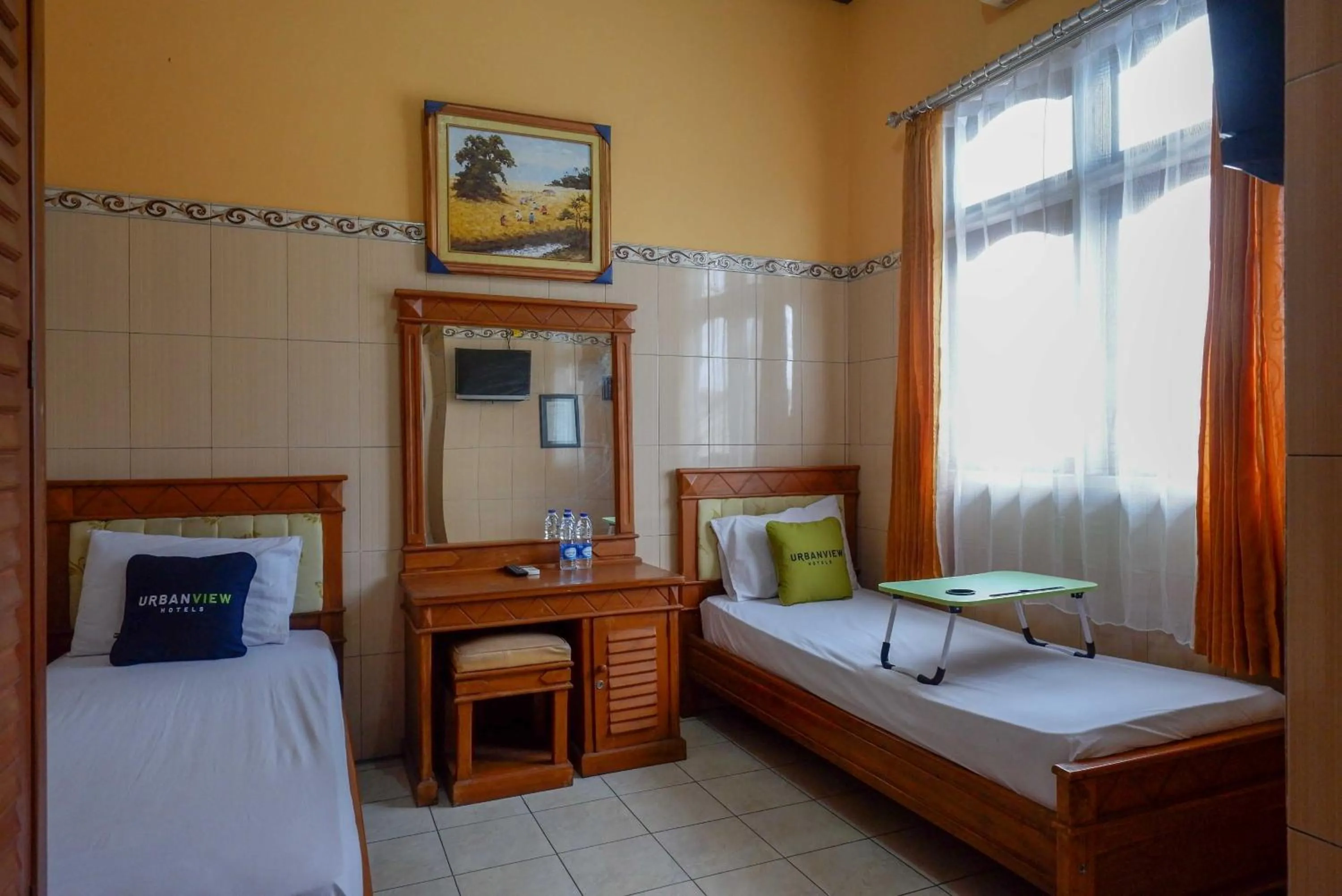 Bed in Urbanview Hotel Anugrah Kendal by RedDoorz