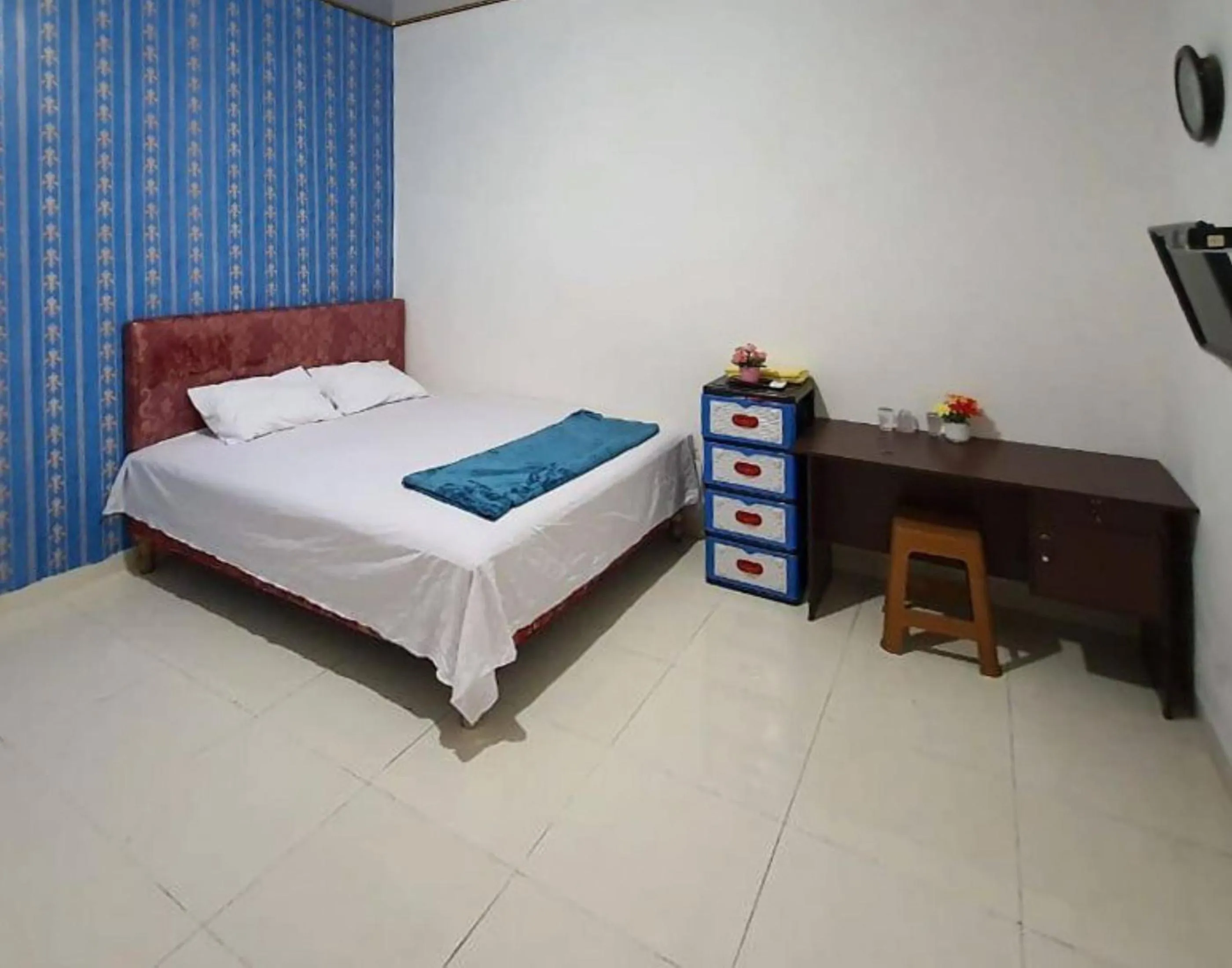 Bed in RedDoorz Syariah at Labuhan Maringgai Lampung