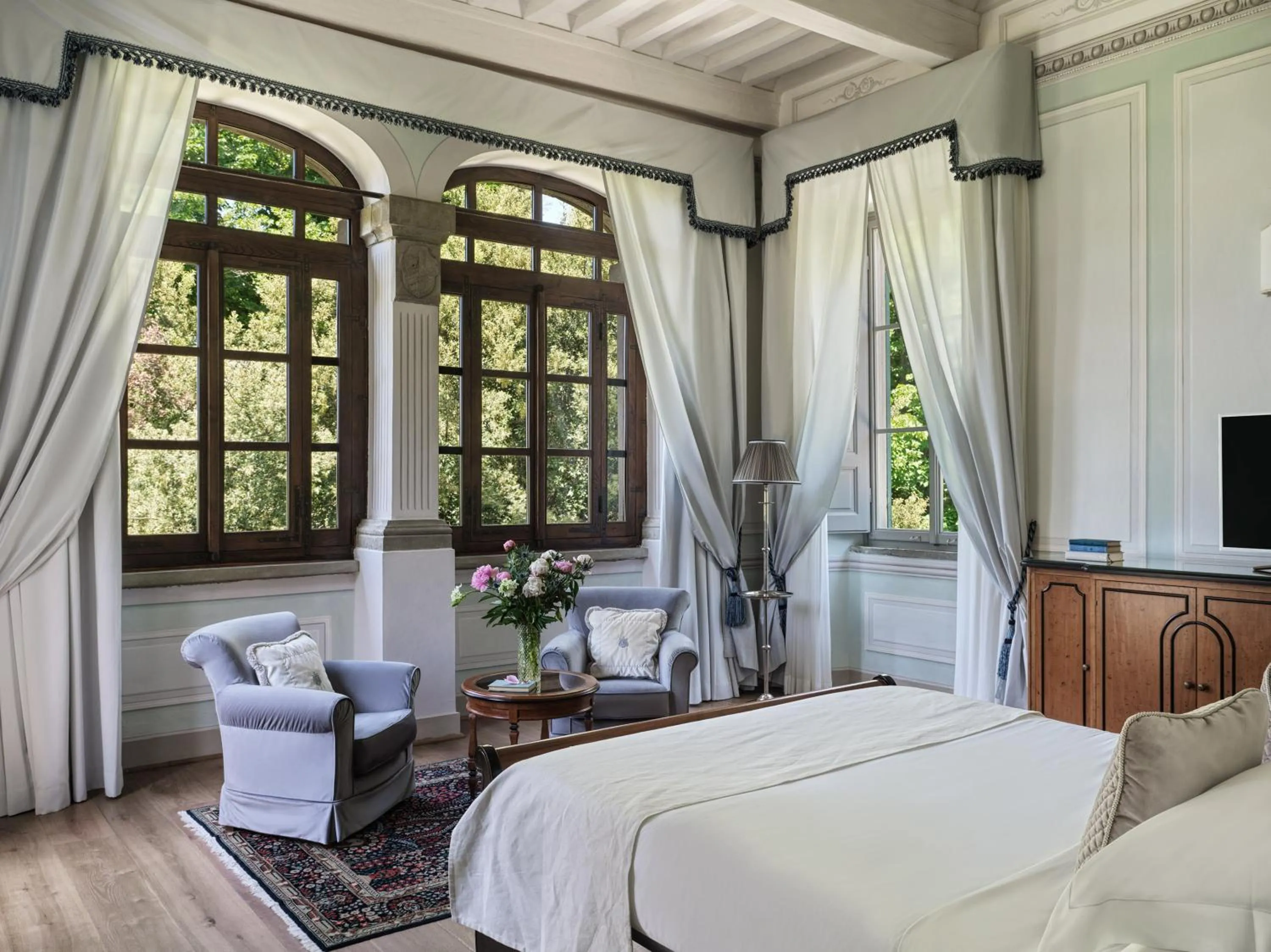 Bedroom, Bed in Villa di Piazzano - Small Luxury Hotels of the World