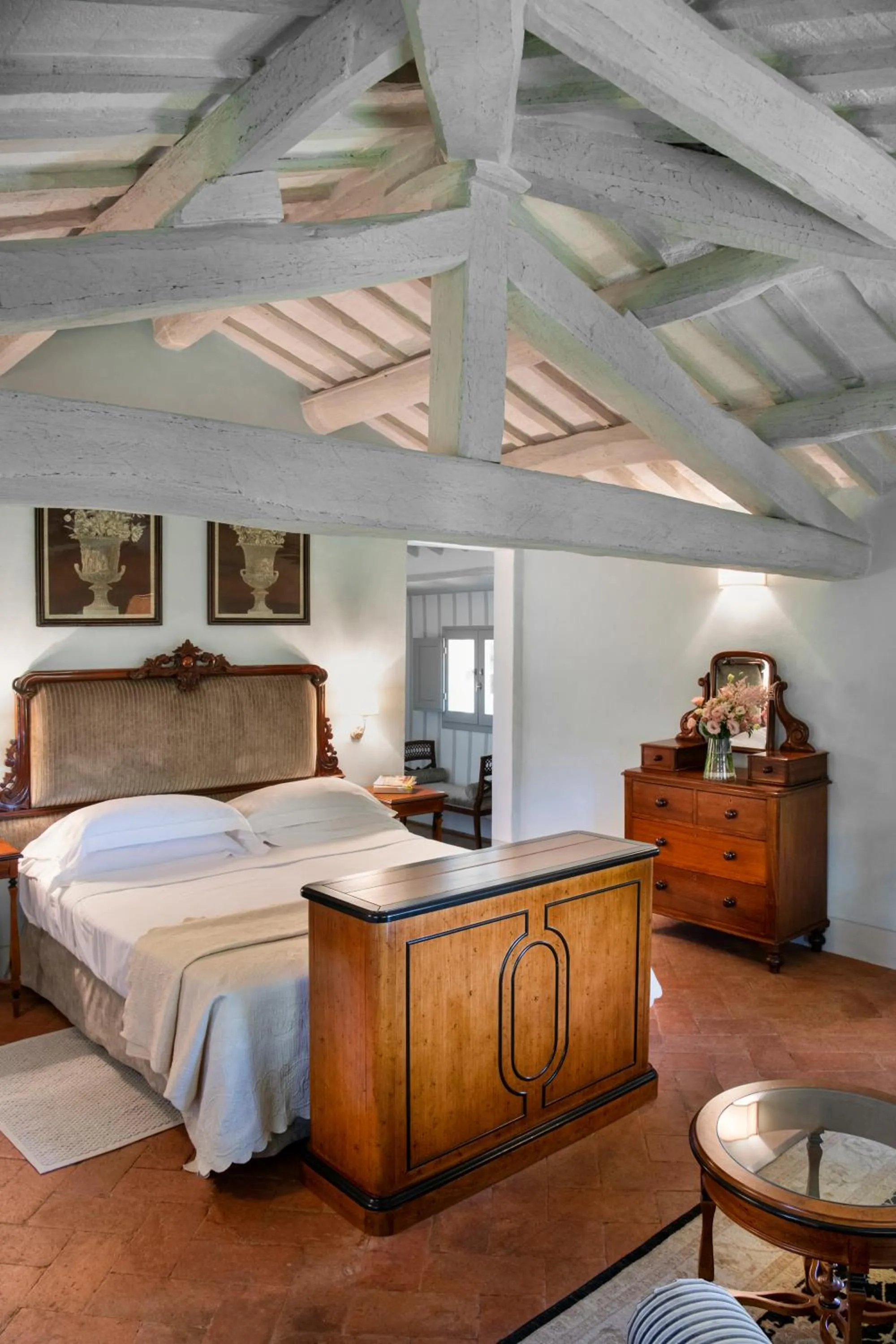 Bedroom, Bed in Villa di Piazzano - Small Luxury Hotels of the World