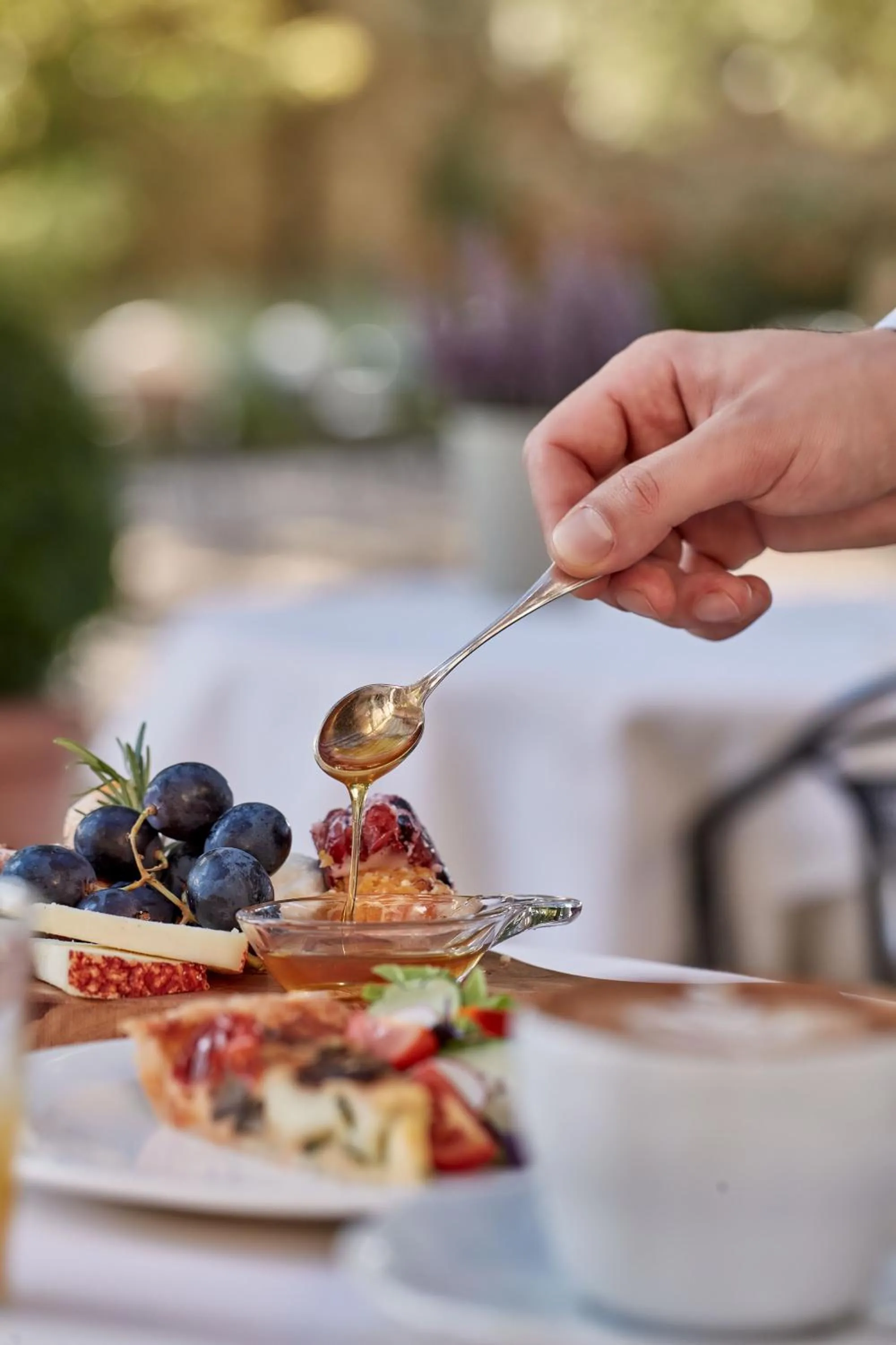 Guests in Villa di Piazzano - Small Luxury Hotels of the World