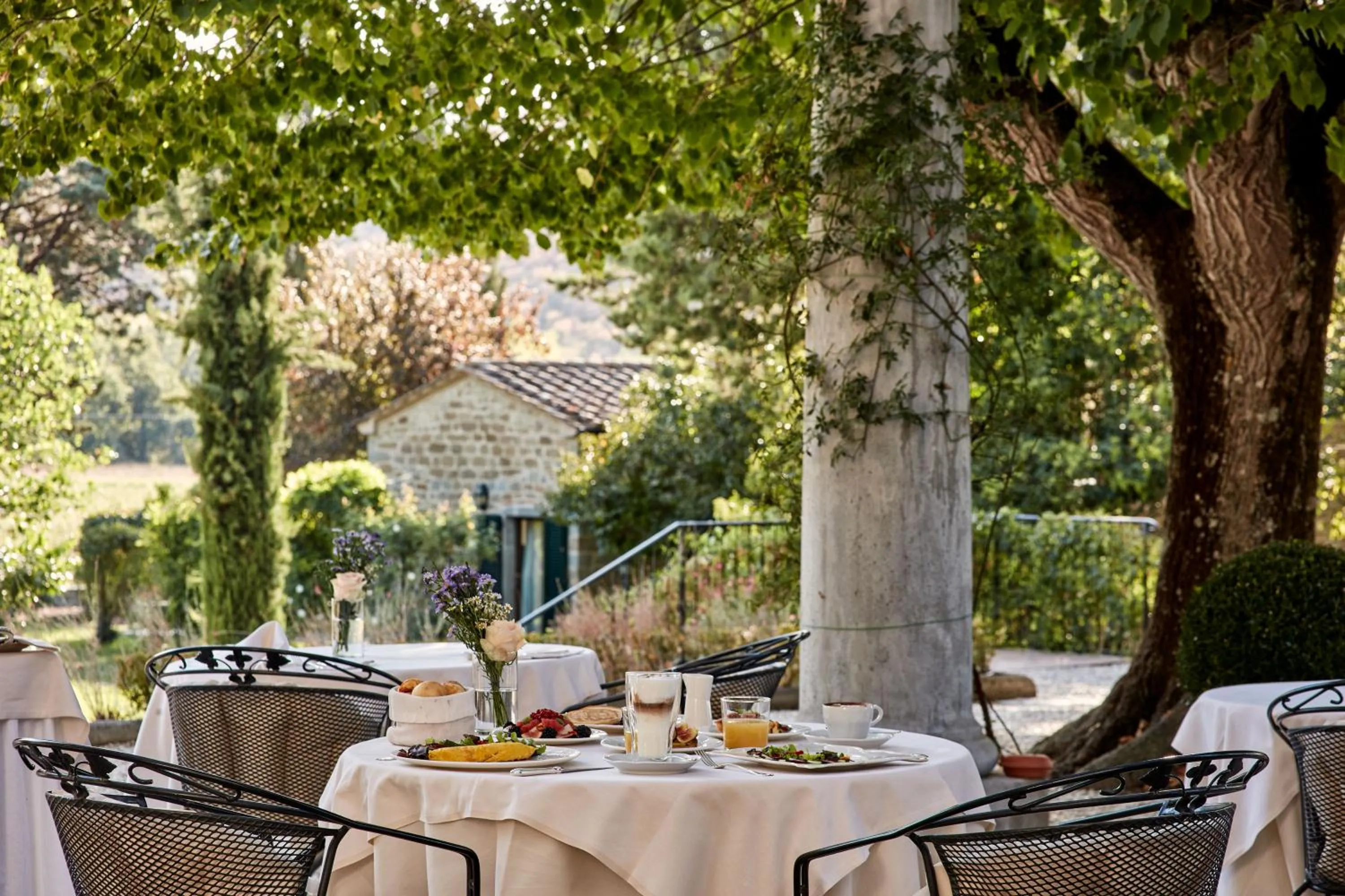 Food and drinks in Villa di Piazzano - Small Luxury Hotels of the World