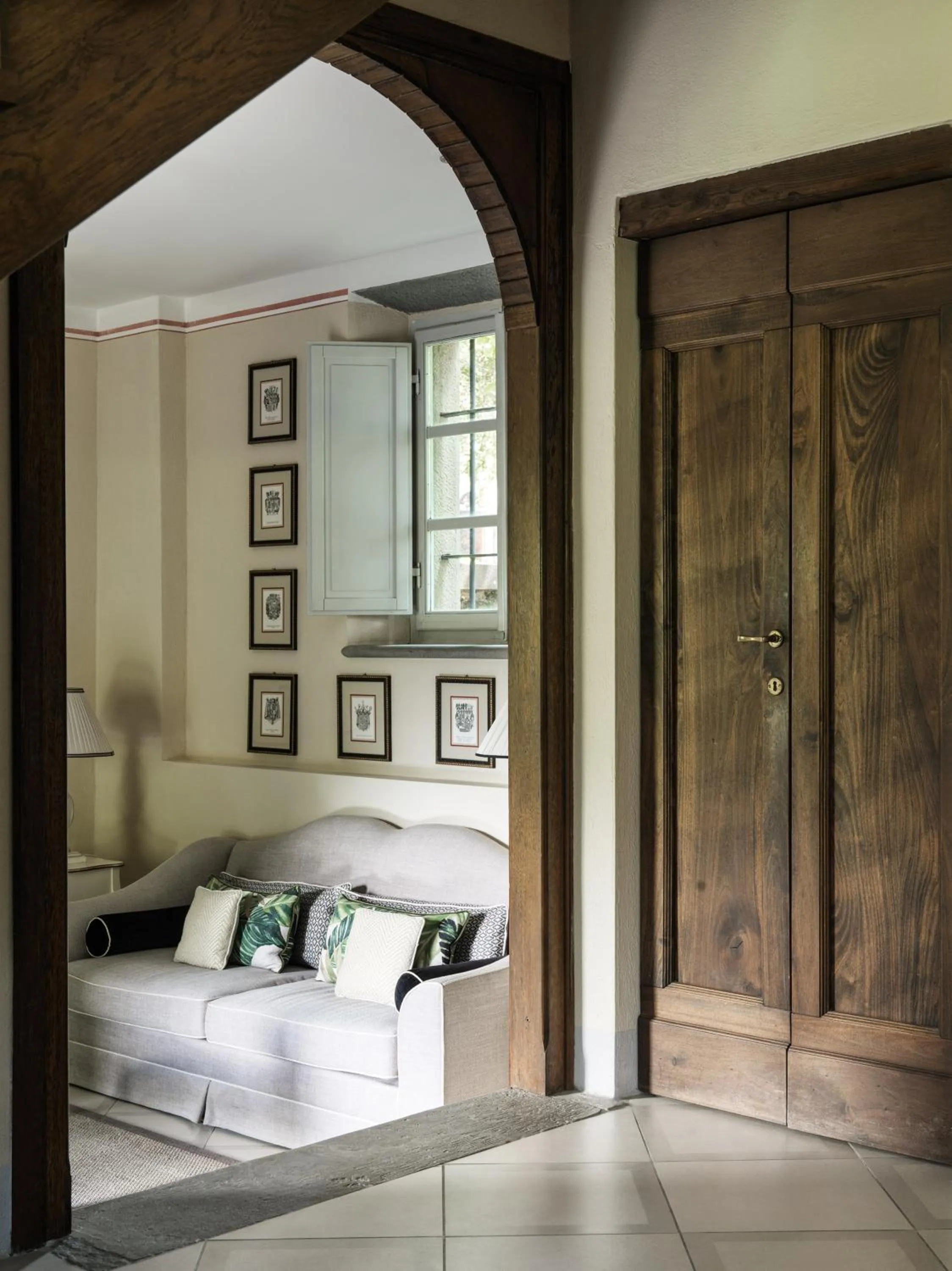 Living room, Bed in Villa di Piazzano - Small Luxury Hotels of the World