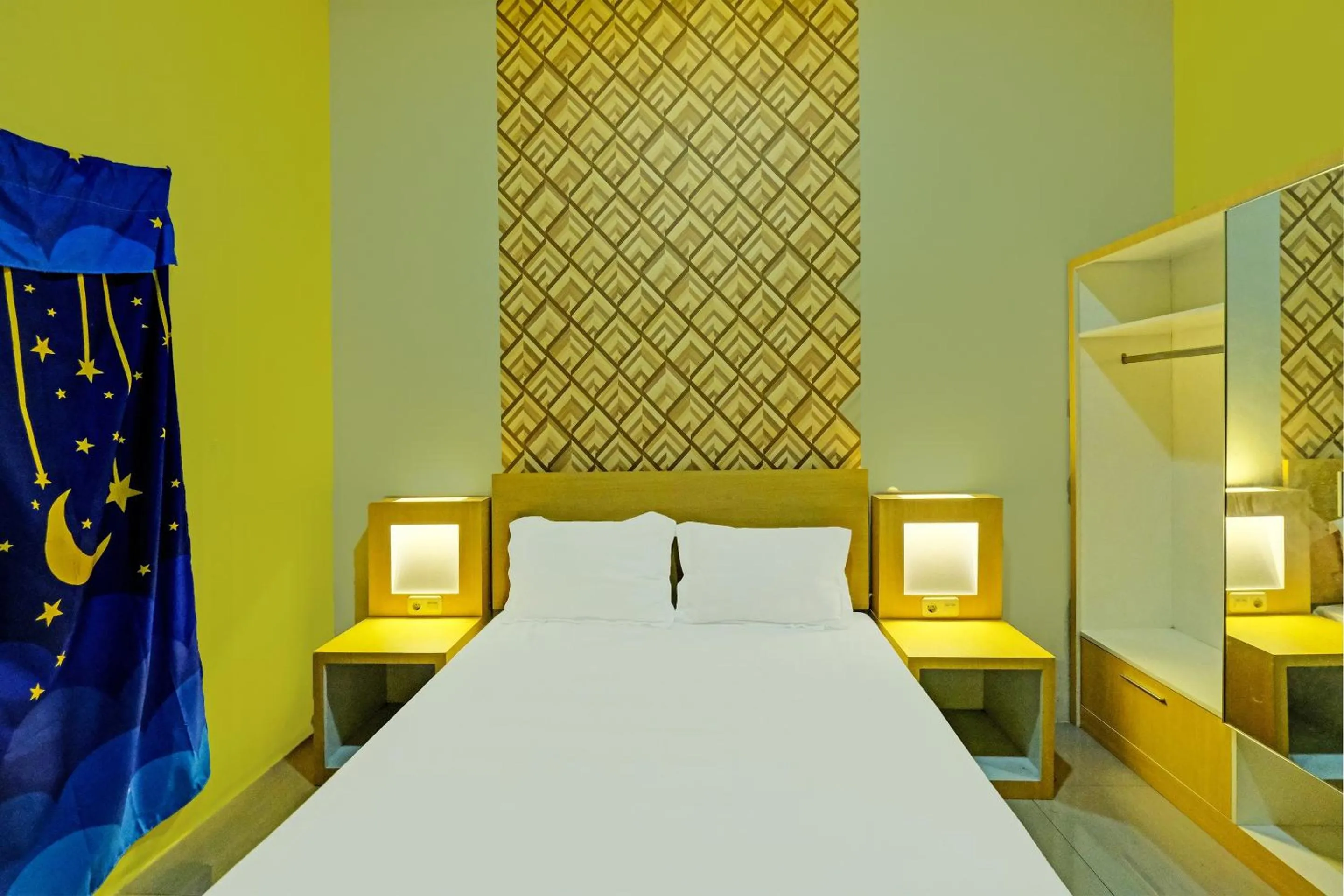 Bedroom in Hotel O Callista Homestay Near RSUD Prof. Dr. H. M. Anwar Makkatutu