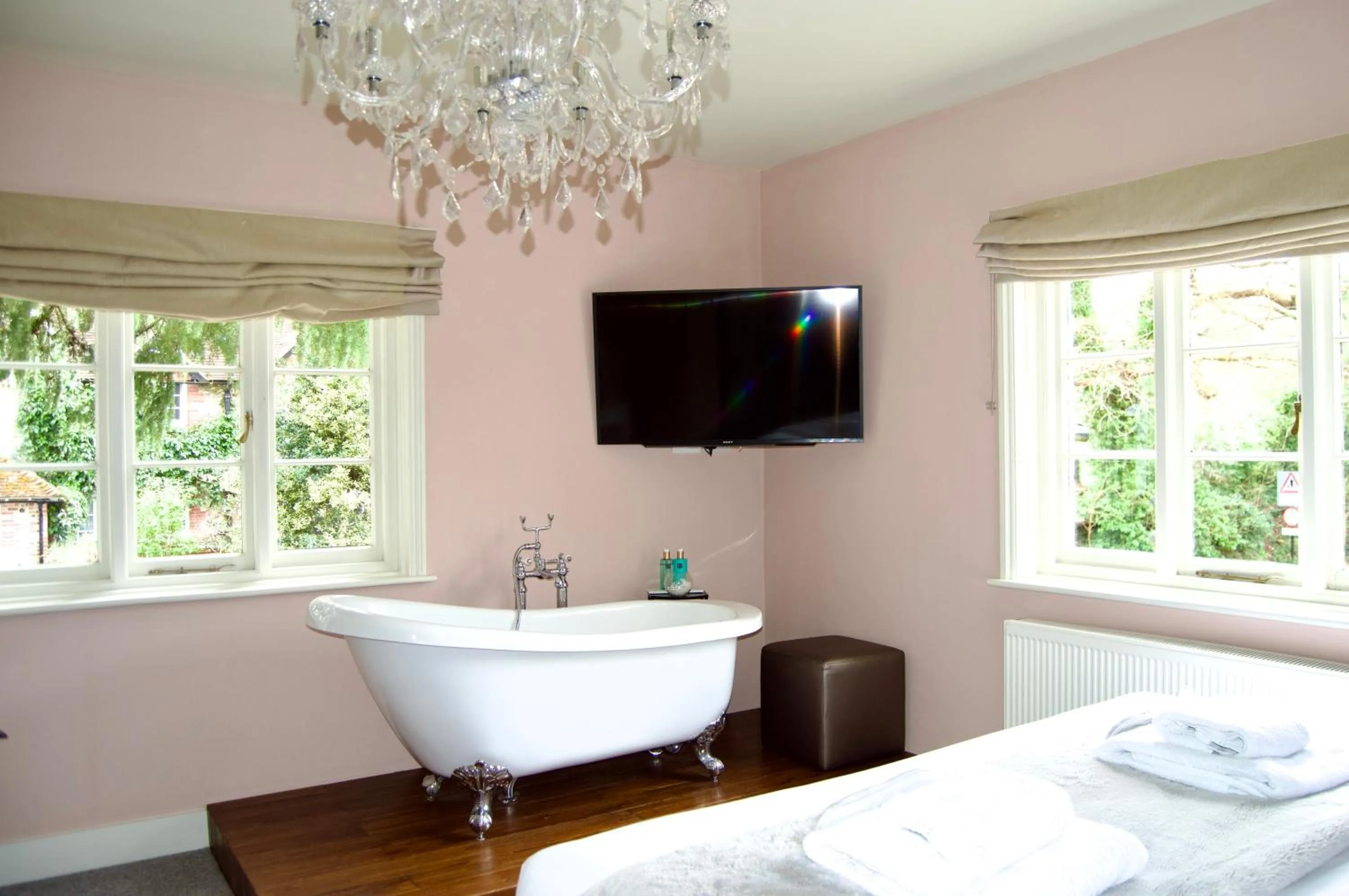 Bed in The Nest Hotel & Restaurant