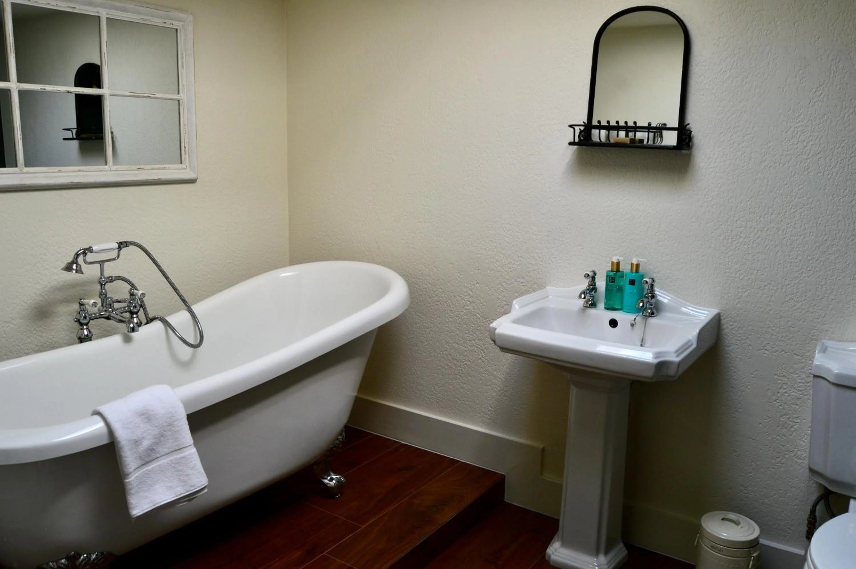 Bathroom in The Nest Hotel & Restaurant