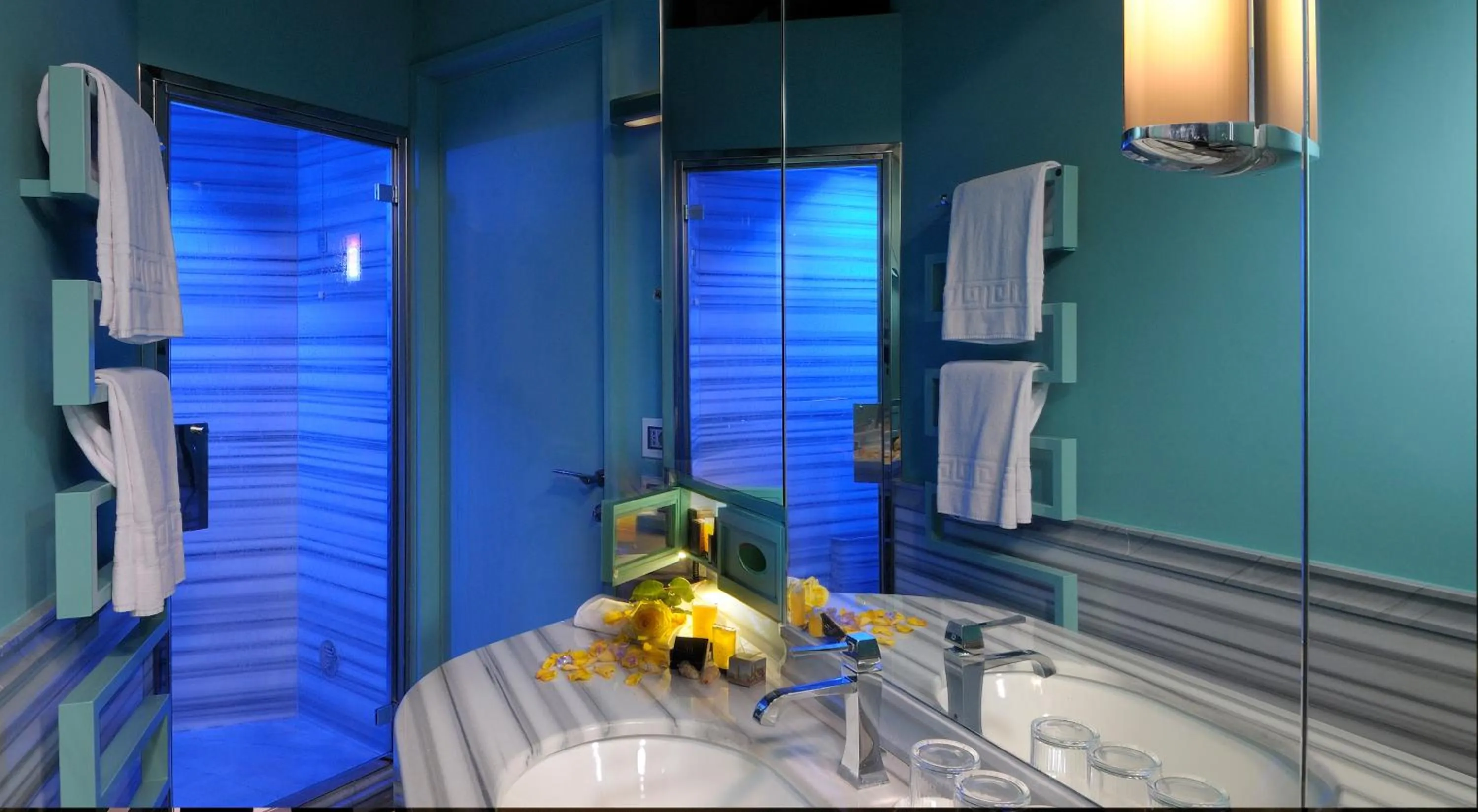 Bathroom in Art Hotel Orologio