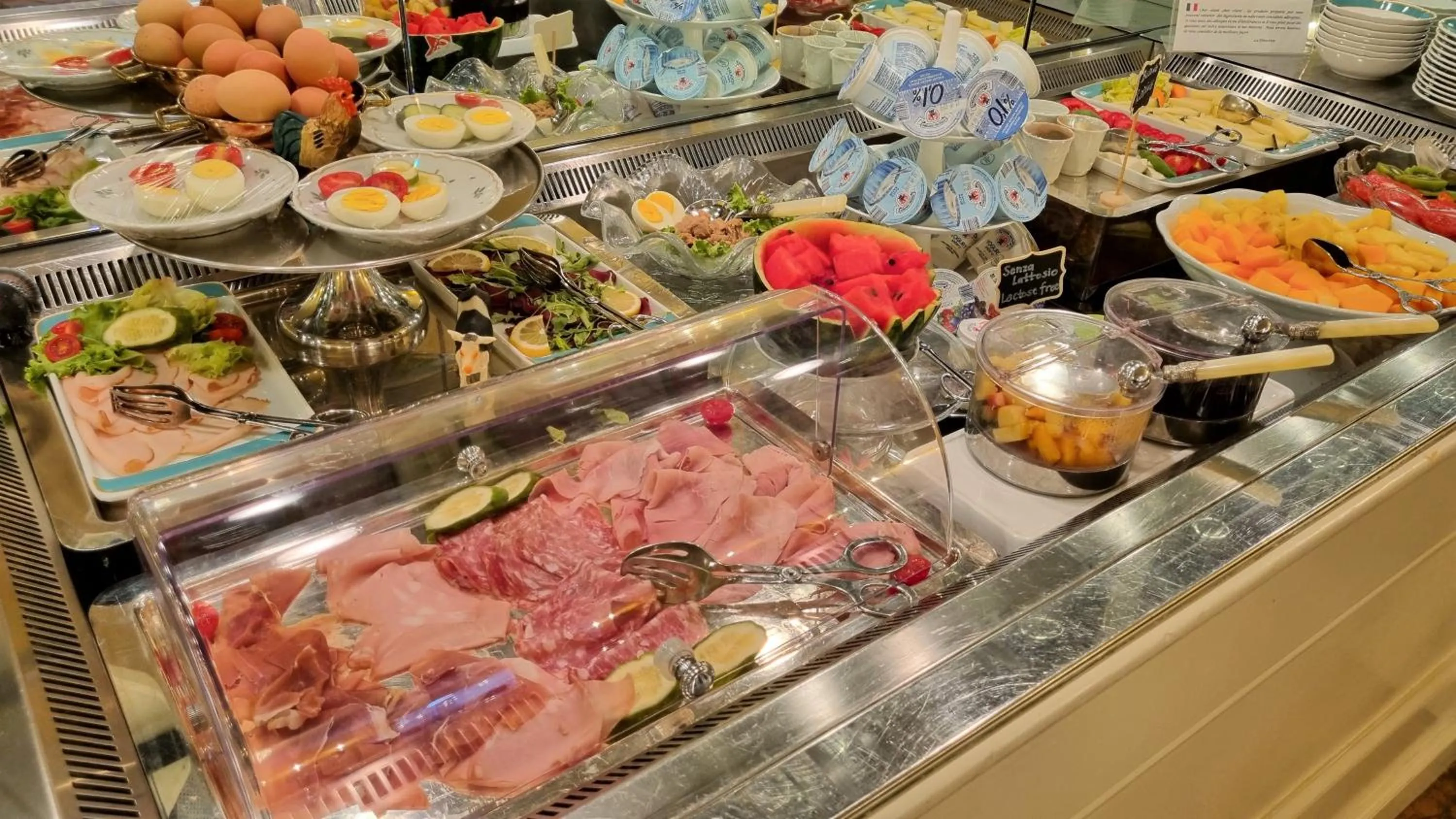 Breakfast in Art Hotel Orologio