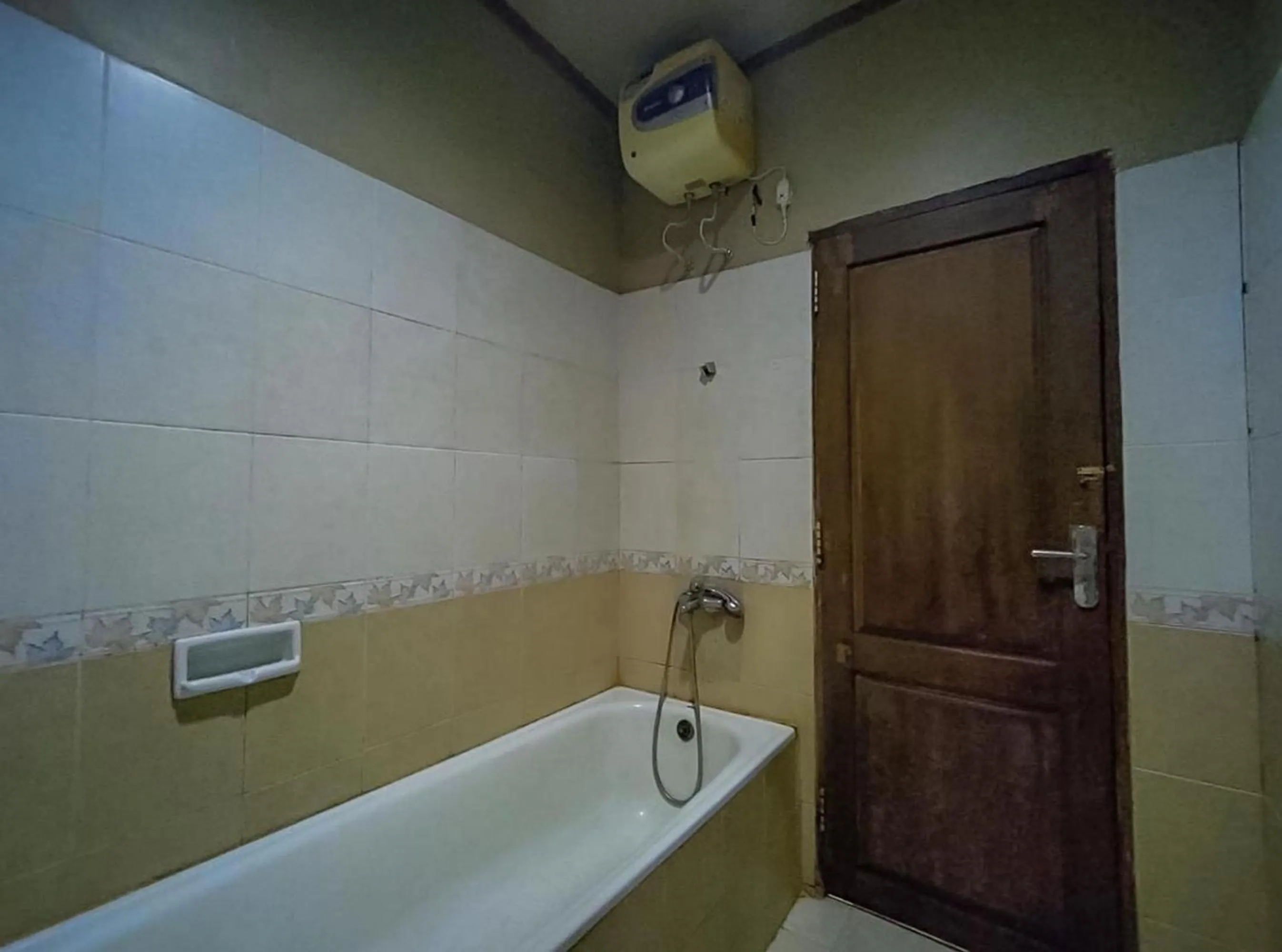 Bathroom in Hotel Indiana Syariah Mitra RedDoorz