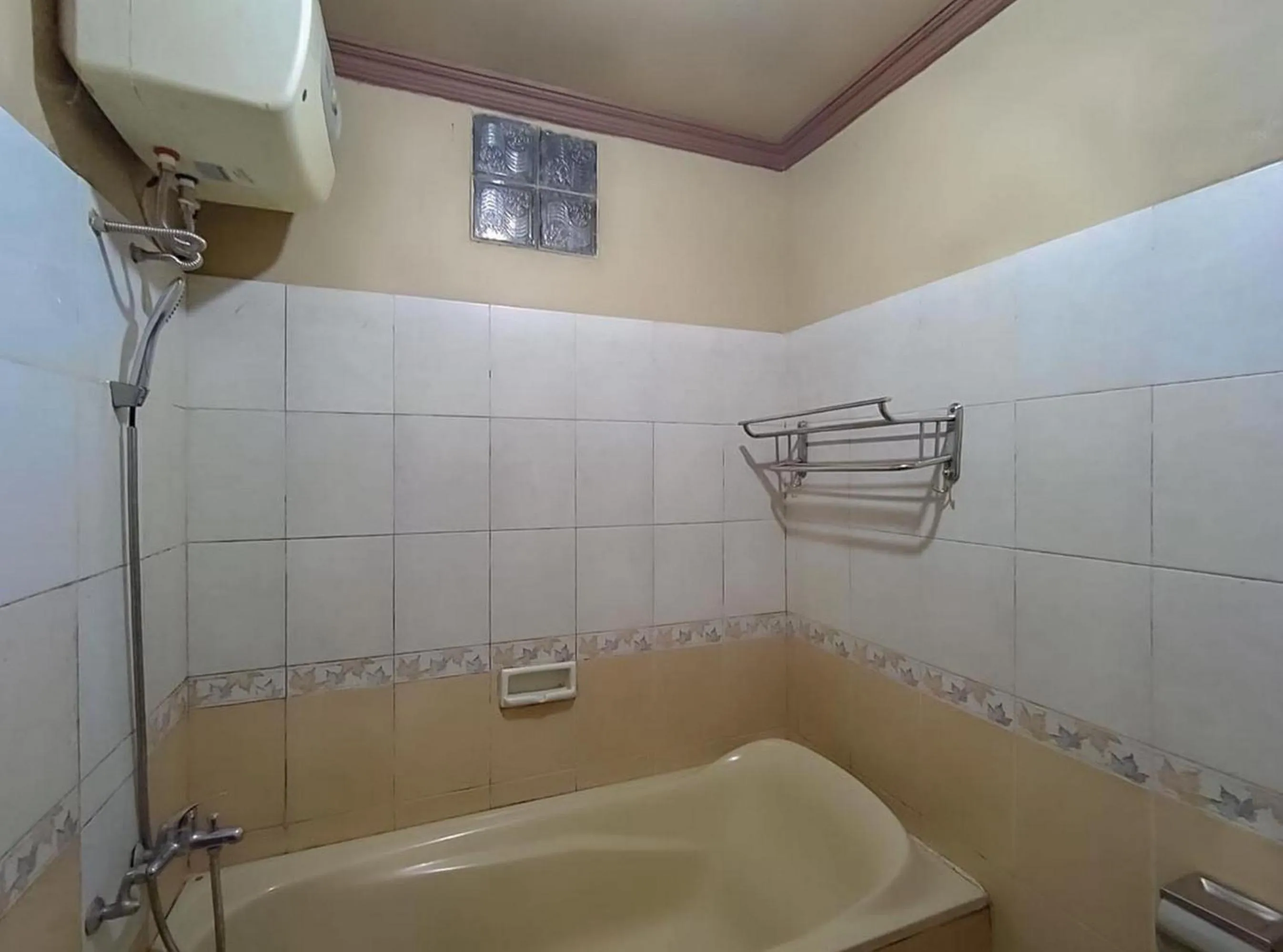 Bathroom in Hotel Indiana Syariah Mitra RedDoorz