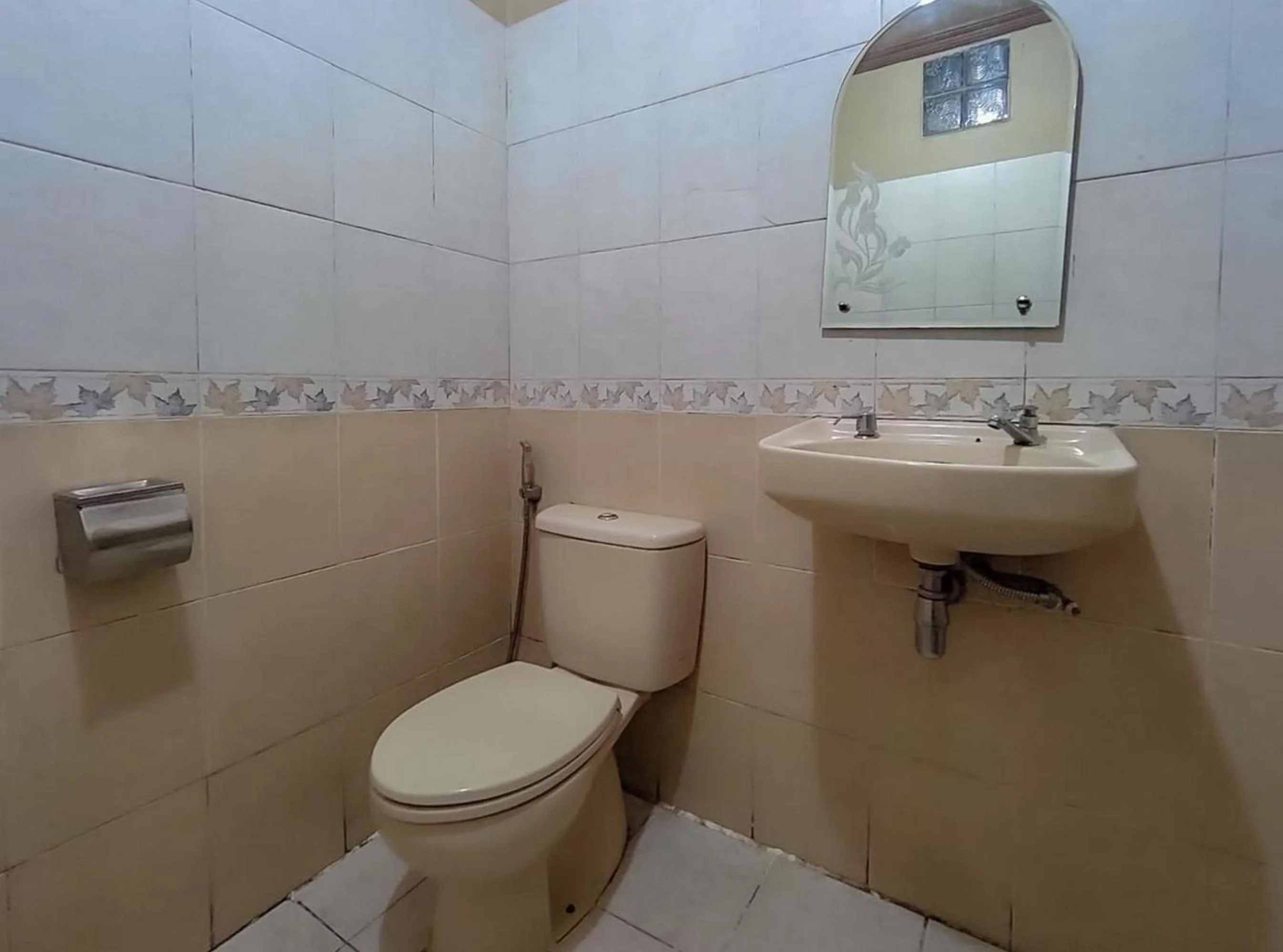 Bathroom in Hotel Indiana Syariah Mitra RedDoorz