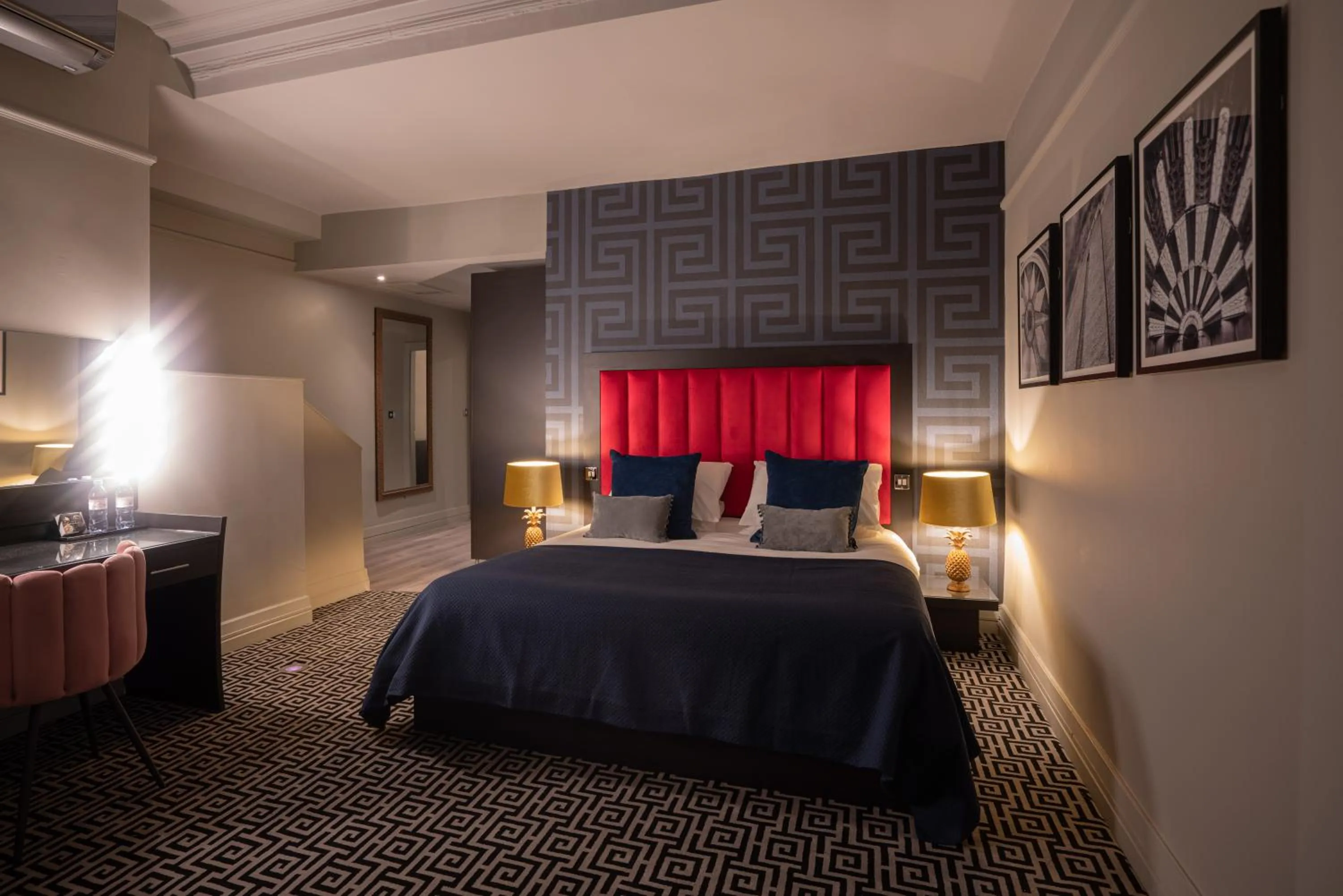 Bed in 62 Castle Street Hotel