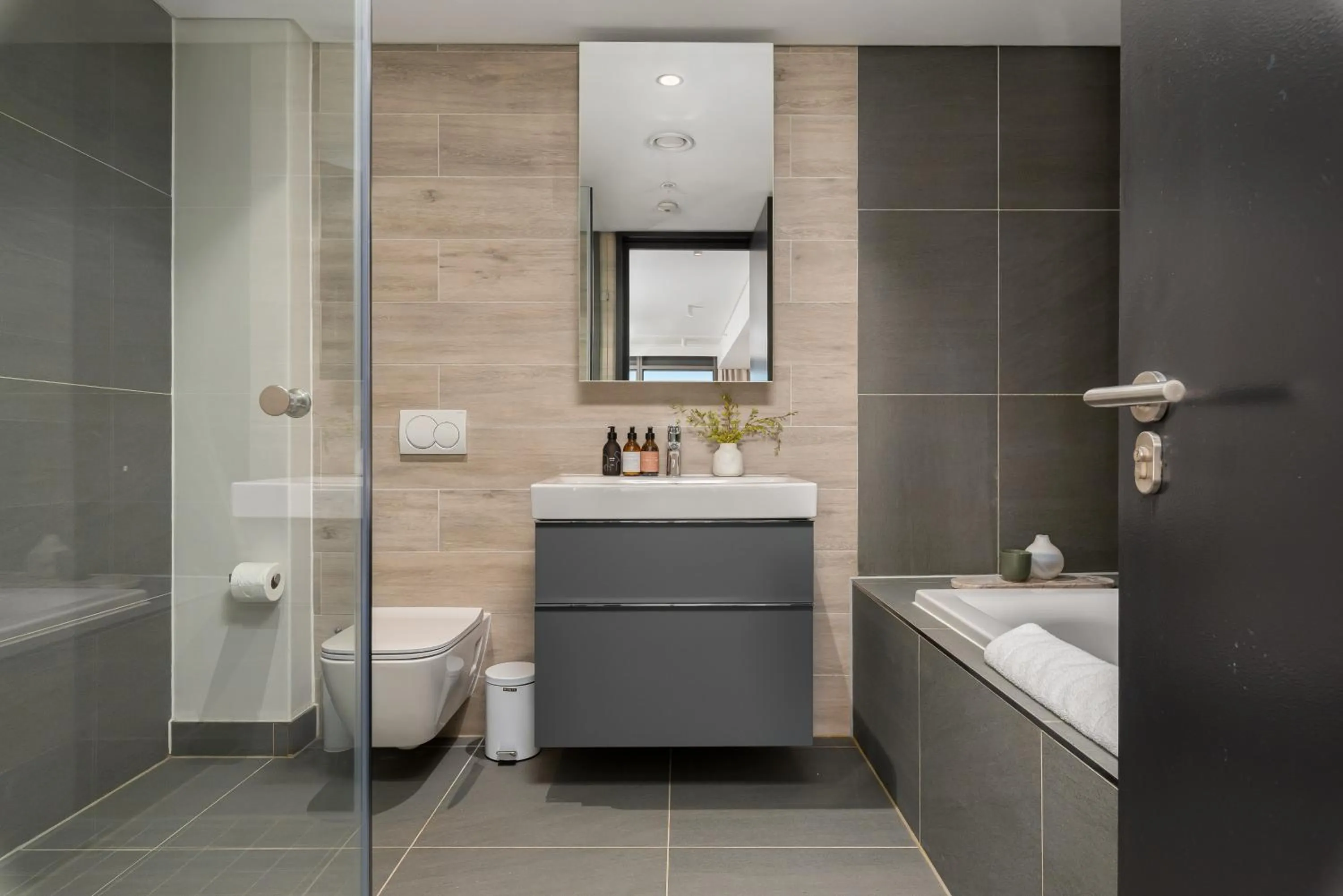 117 on Strand Luxury Apartments