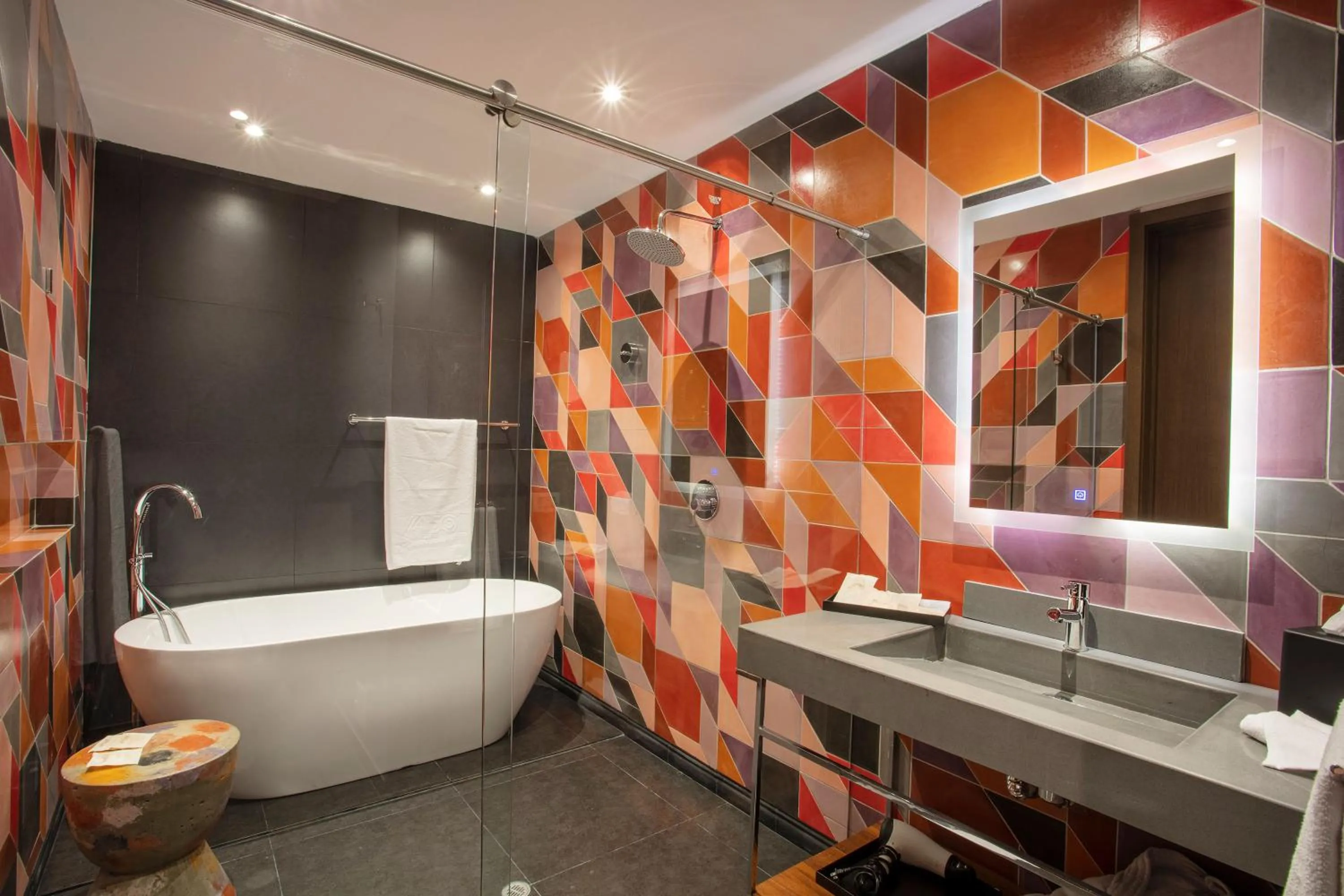 Shower in Hotel V1501