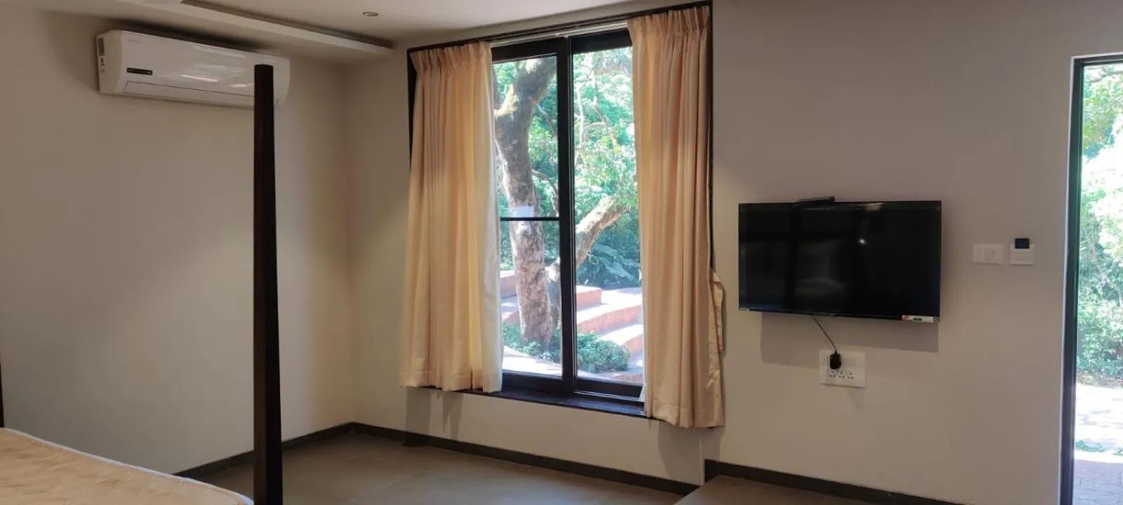 R R Heritage Resort Pure Vegetarian