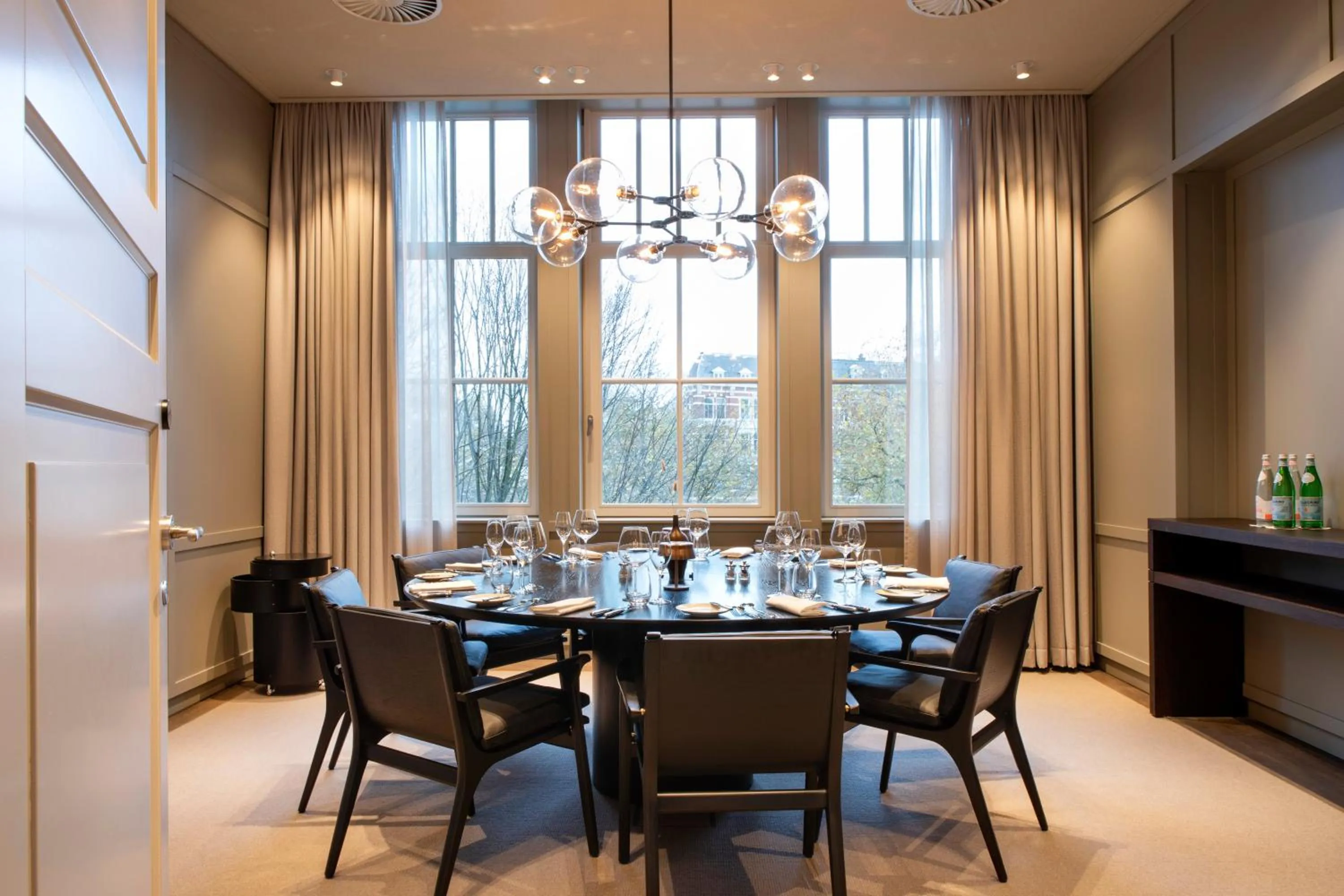 Dining area in Pillows Grand Boutique Hotel Maurits at the Park - Small Luxury Hotels
