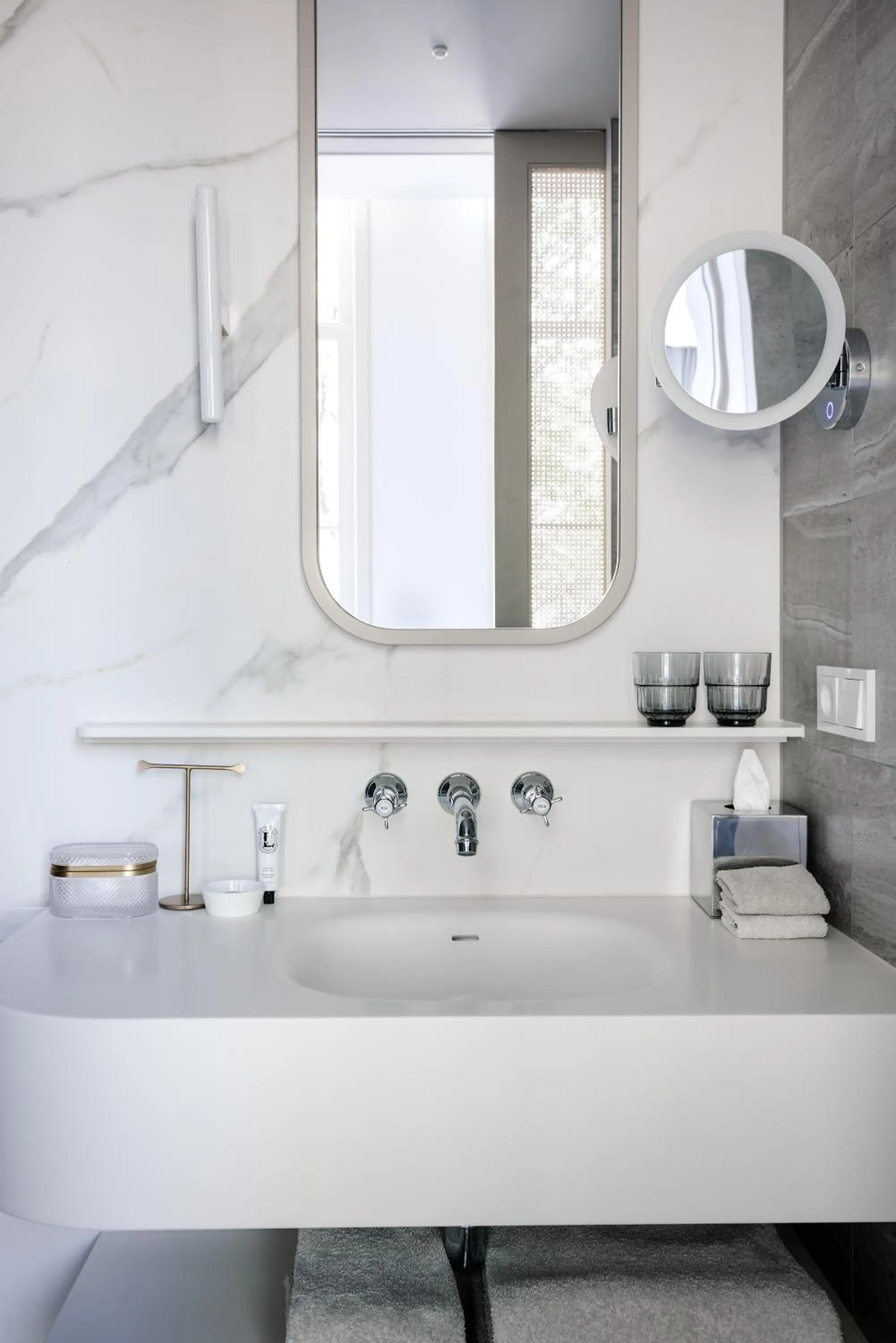 Bathroom in Pillows Grand Boutique Hotel Maurits at the Park - Small Luxury Hotels