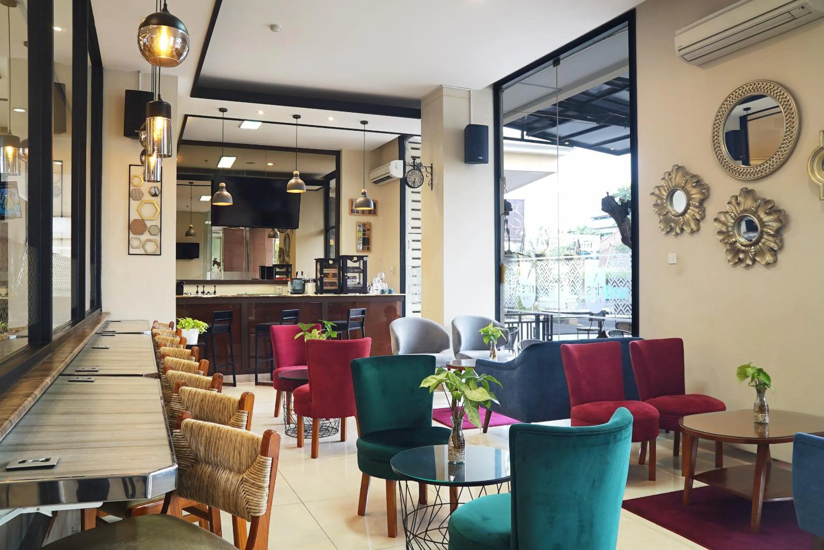 Lounge or bar in Riss Hotel Malioboro