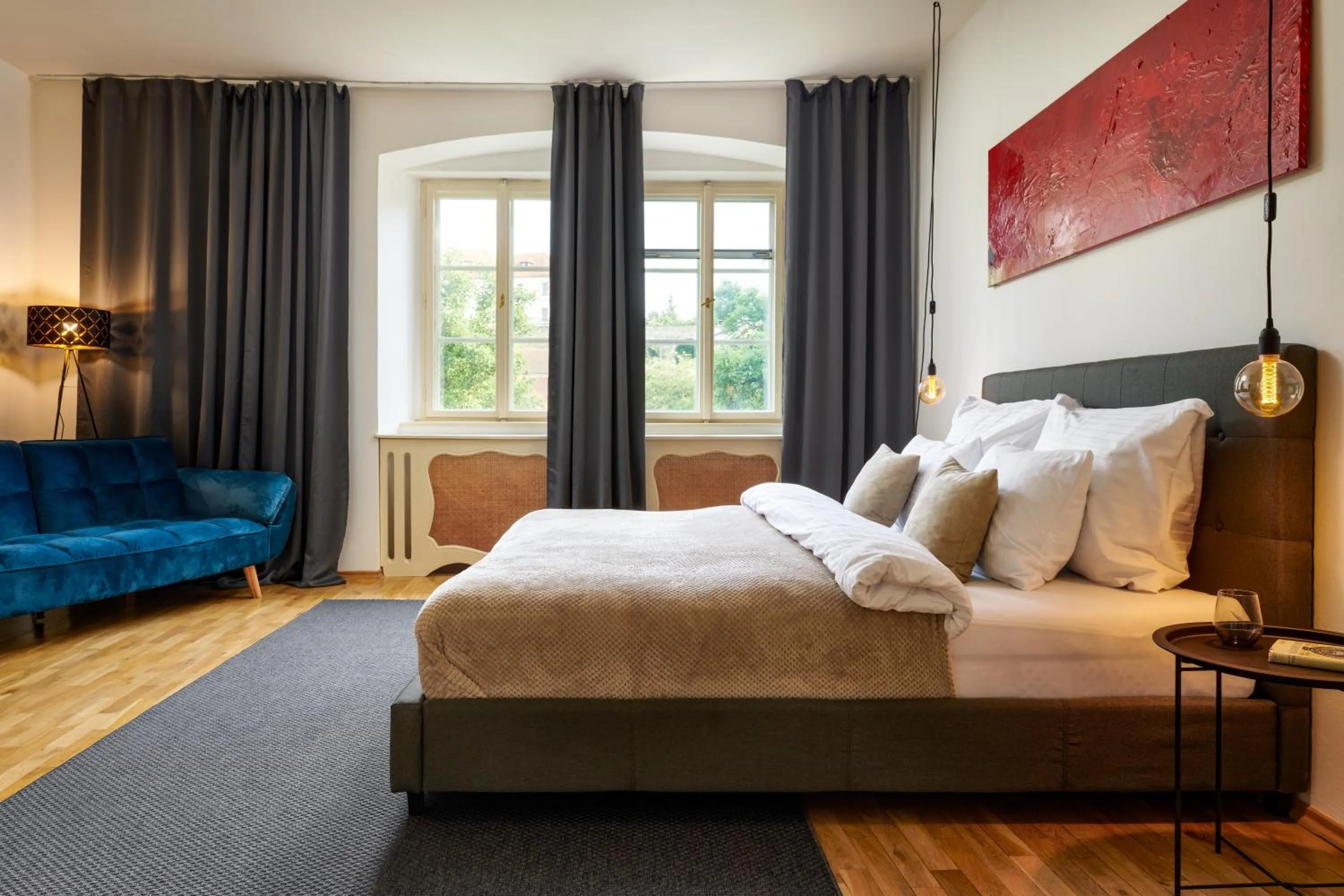 Bed in Orangerie Garden by KH