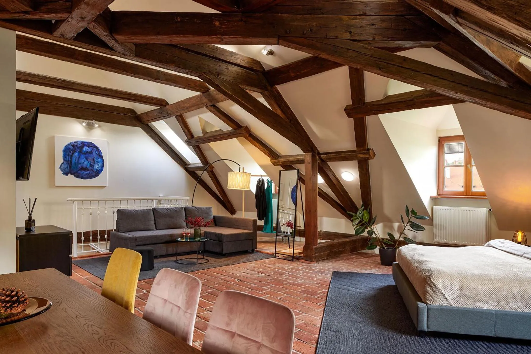 Living room, Bed in Orangerie Garden by KH