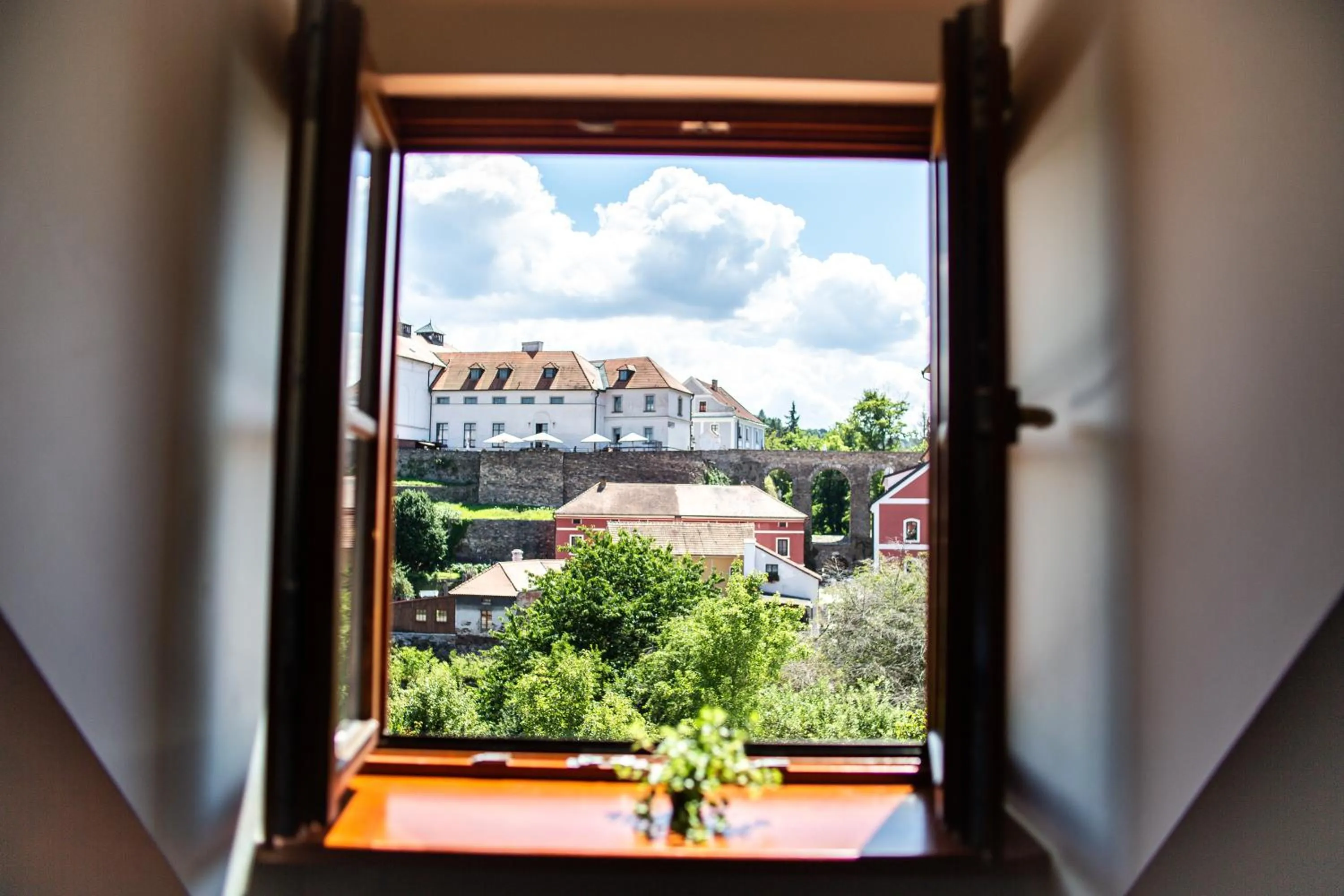 City view in Orangerie Garden by KH