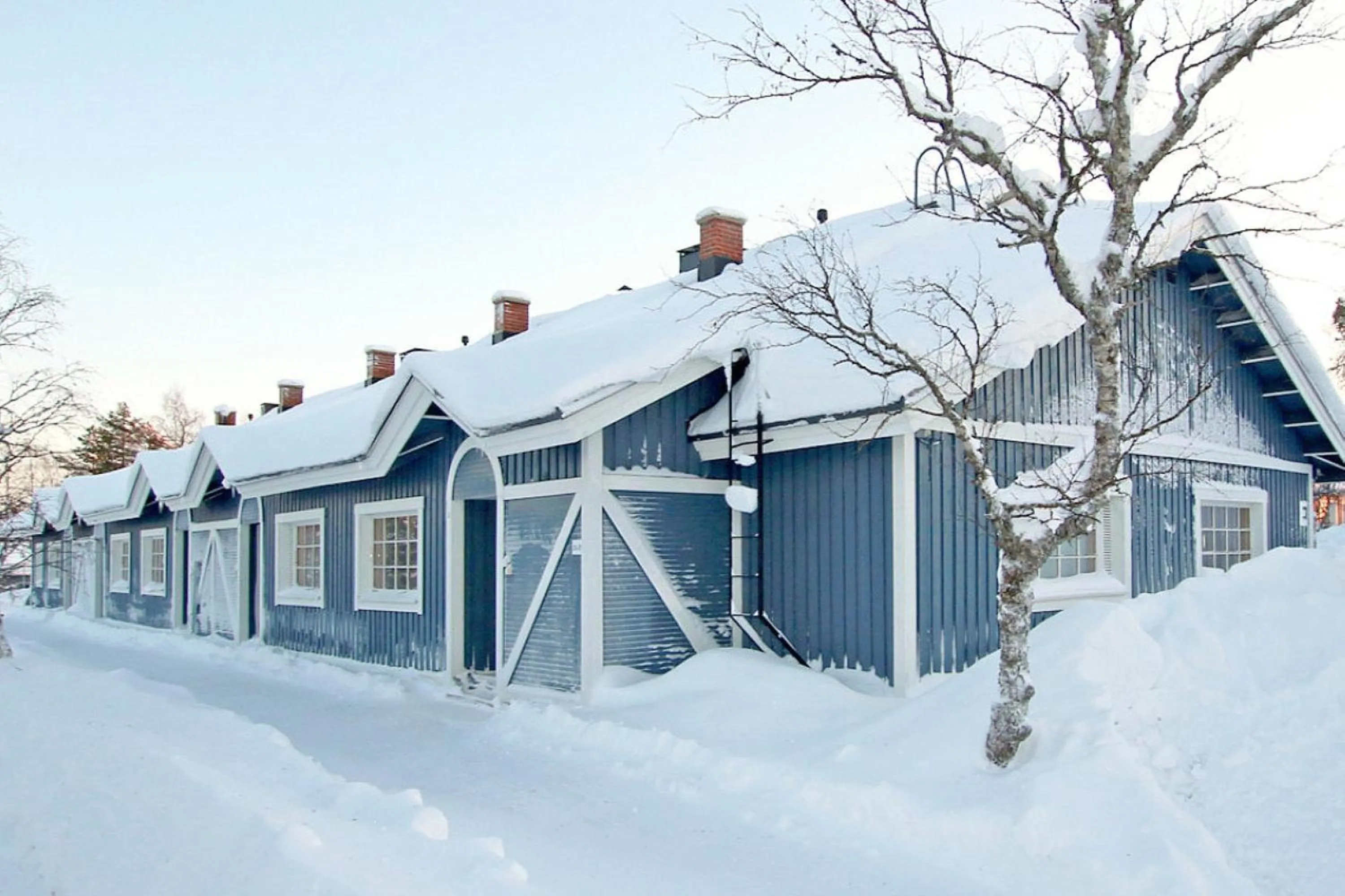 Property building in Kuukkeli Apartments Teerenpesue E 33